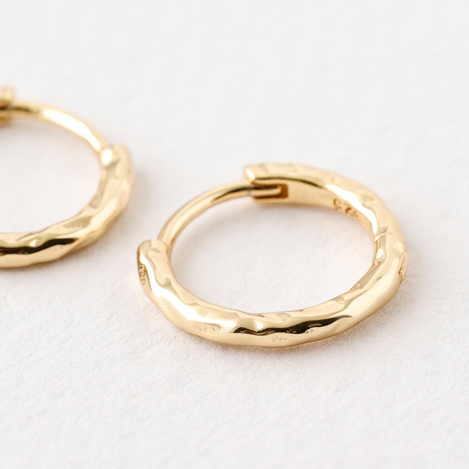 Creolen Hammerschlag mittelgroße Ohrringe - 925er Sterling Silber Ohrringe VIVIANNASCHMUCK