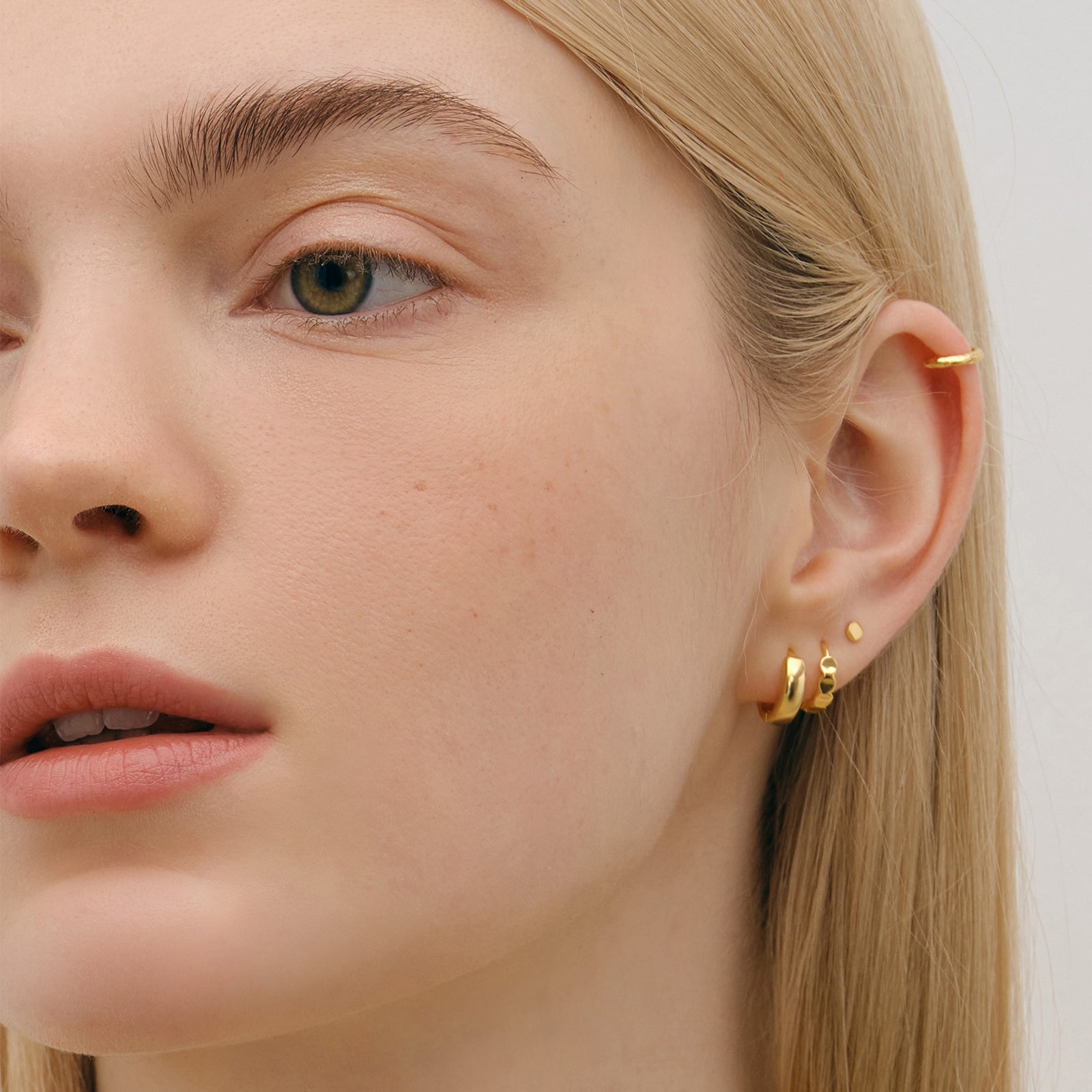 Elegante Creolen aus 925er Sterling Silber - VIVIANNASCHMUCK