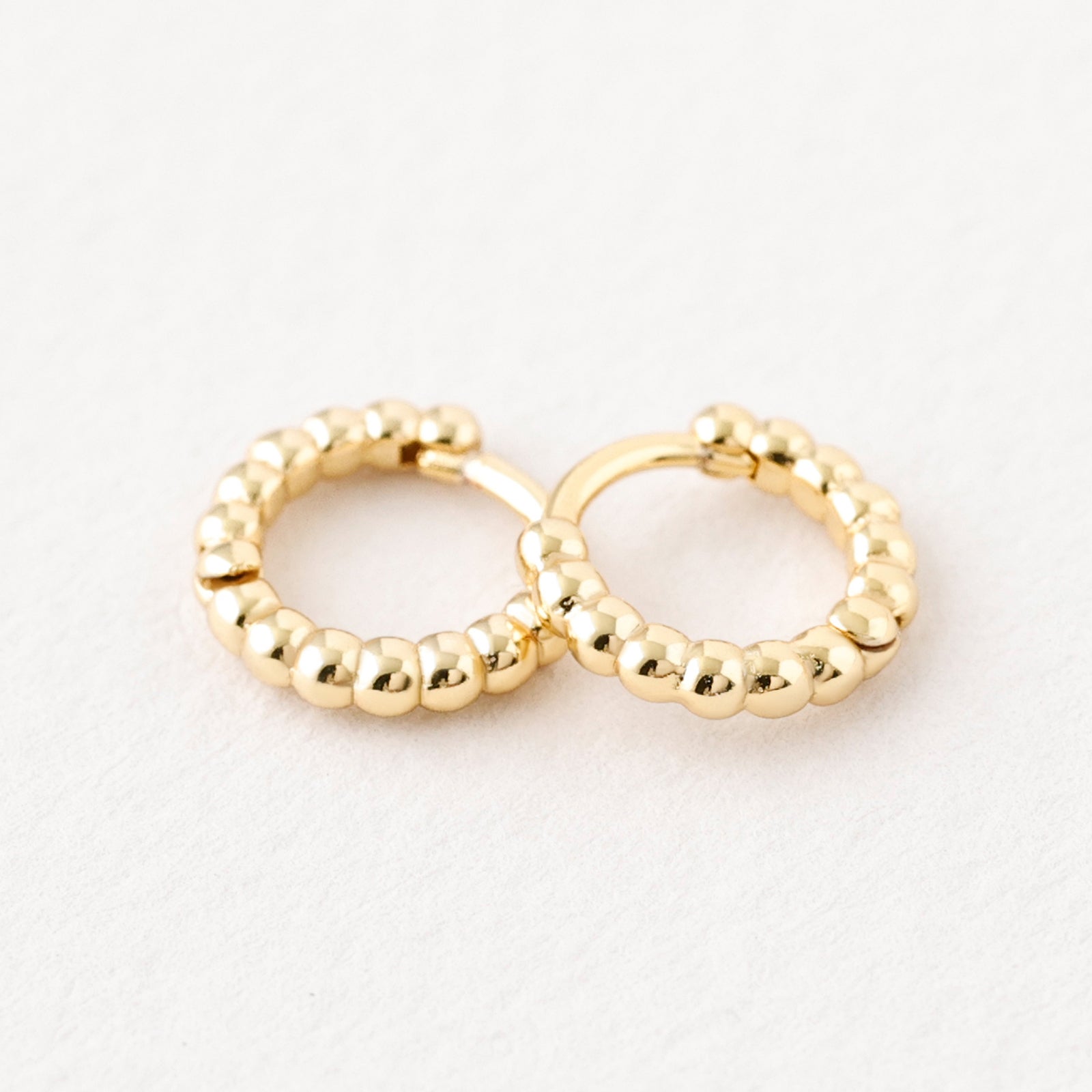 Elegante Creolen aus 925er Sterling Silber - Kugel - VIVIANNASCHMUCK