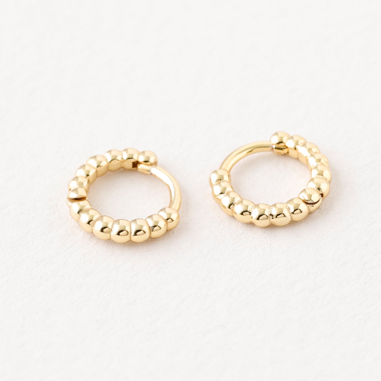 Elegante Creolen aus 925er Sterling Silber - Kugel - VIVIANNASCHMUCK