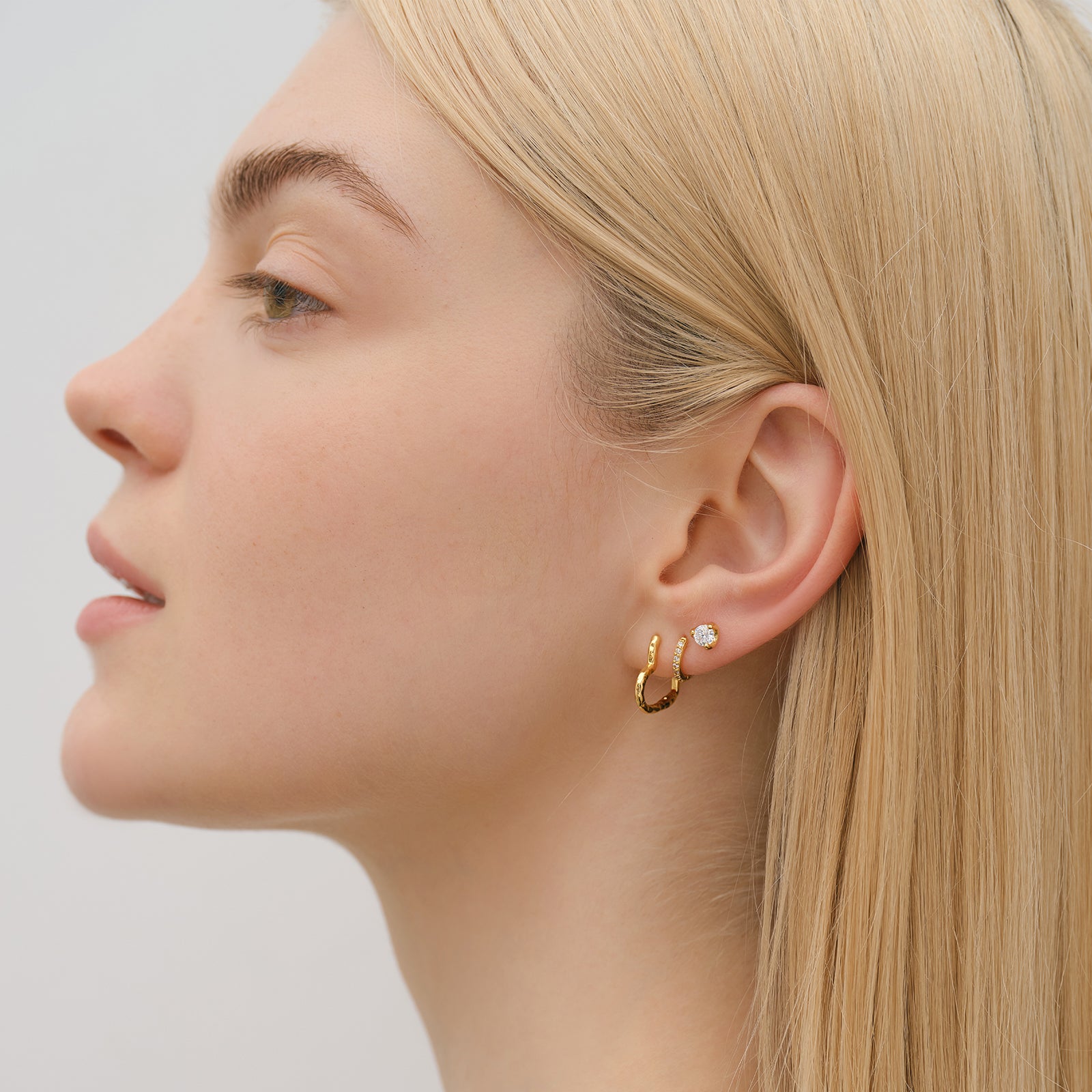 Zeitlose Ohrstecker aus 925er Sterling Silber mit Zirkonia - VIVIANNASCHMUCK