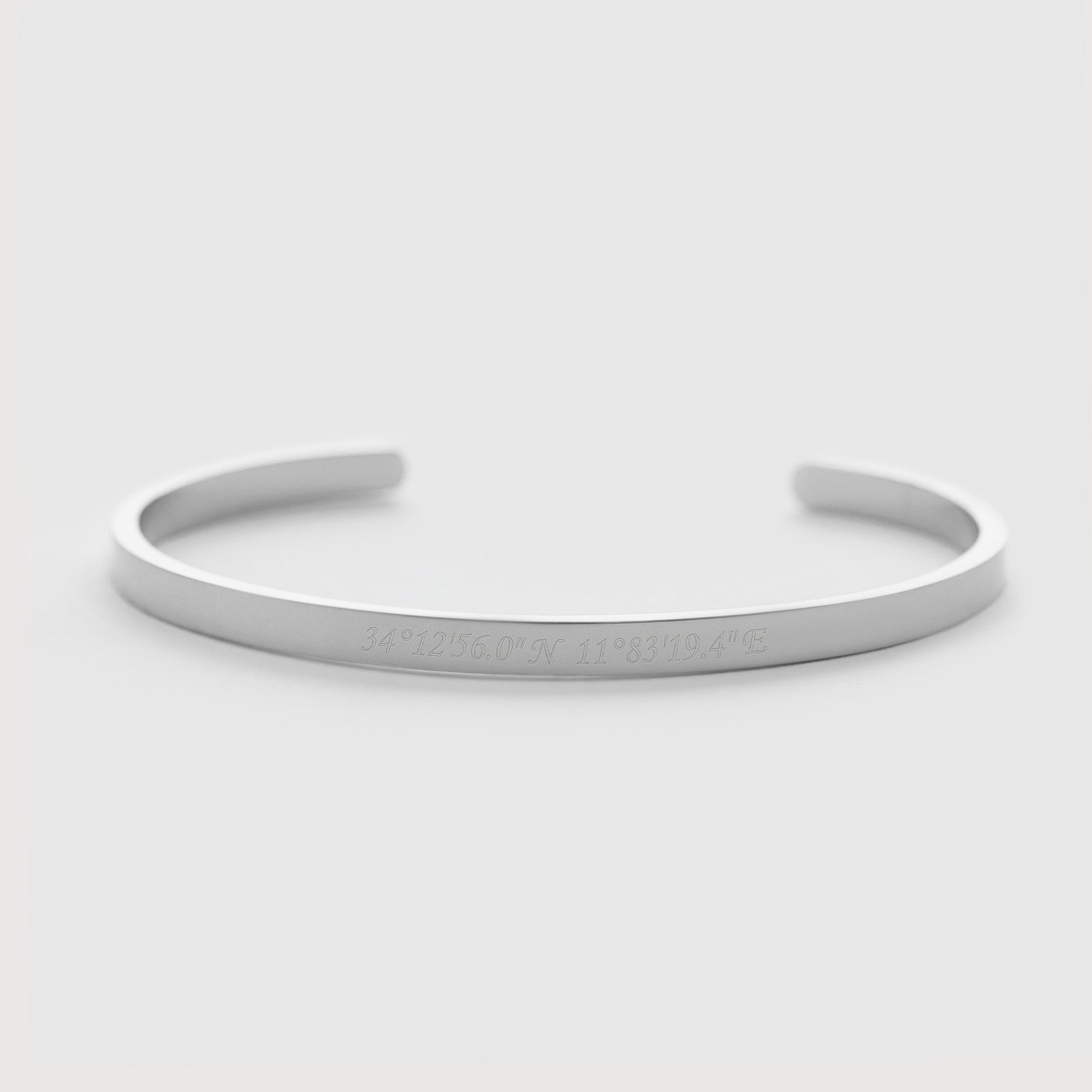 Personalisierter Armreif mit Wunschgravur - 925 Sterling Silber Damen Armband VIVIANNASCHMUCK Silber einseitig
