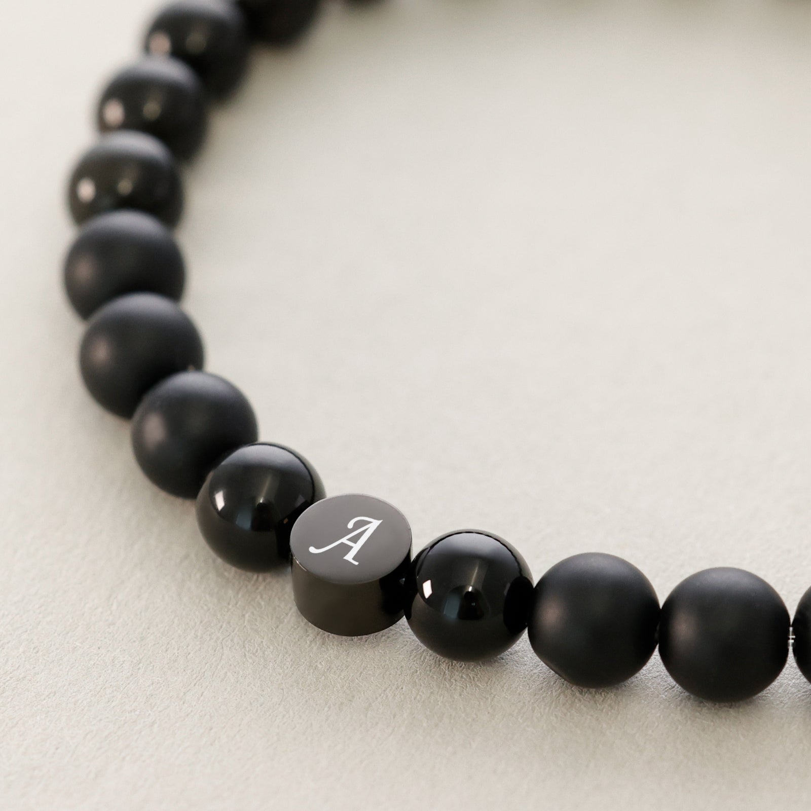 Armband mit Obsidian- und schwarzen mattierten Onyx-Perlen Herren Armband VIVIANNASCHMUCK