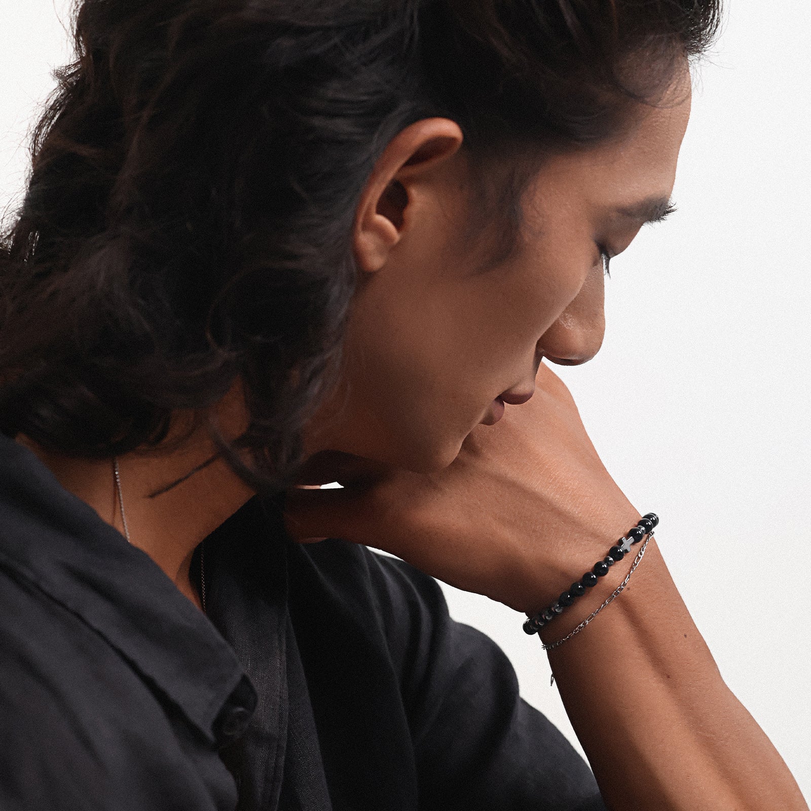 Kreuzarmband aus Schwarzer Onyx & Hämatit - elastisch Herren Armband VIVIANNASCHMUCK