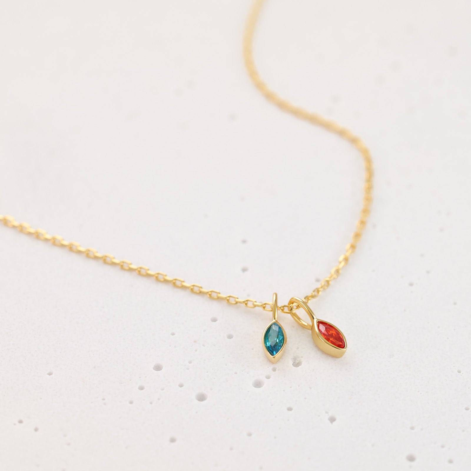 Geburtsstein-Kette mit Navette-Anhängern aus Zirkonia - 925 Sterling Silber Damen Halskette VIVIANNASCHMUCK