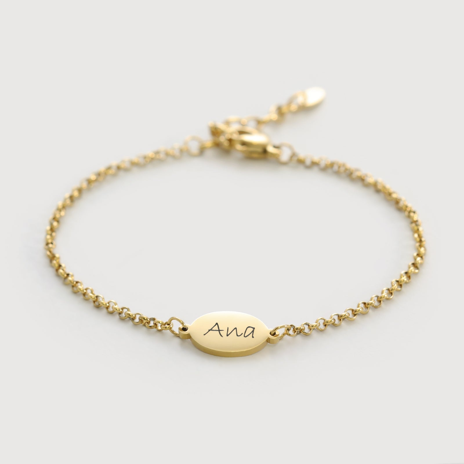 Personalisiertes Armband mit ovalen Plättchen