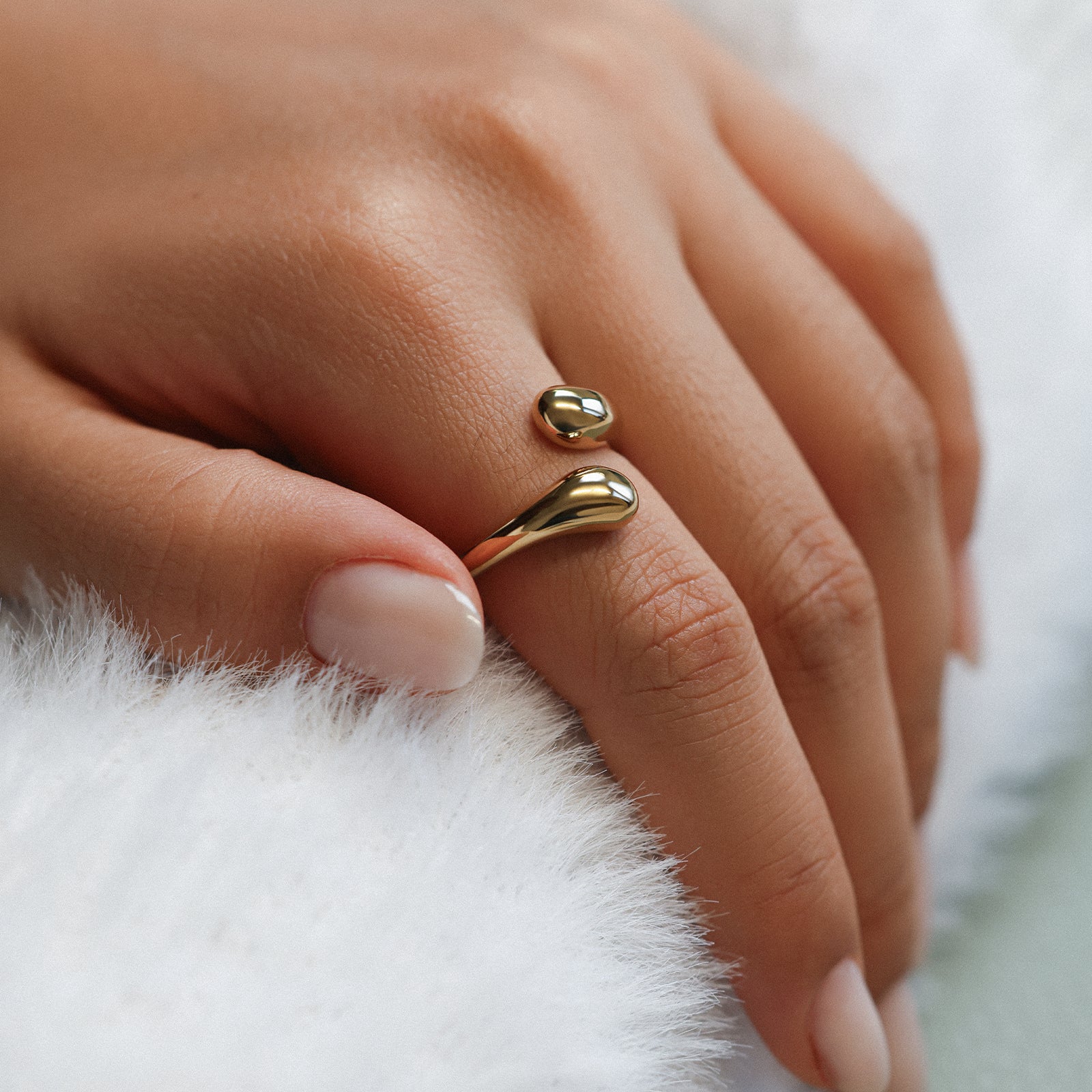 Offener Statement-Ring in Tropfenform