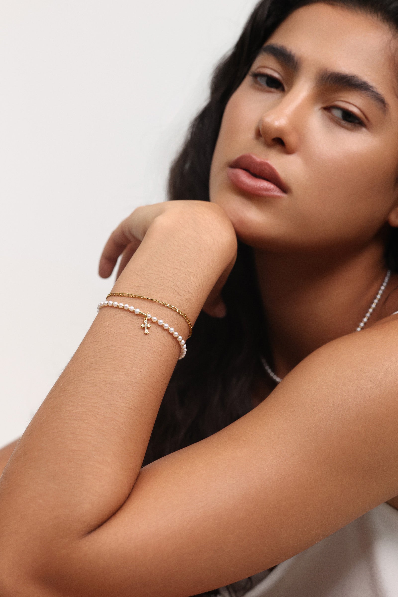 Süßwasserperlen Armband mit funkelndem Kreuz - 925er Sterling Silber