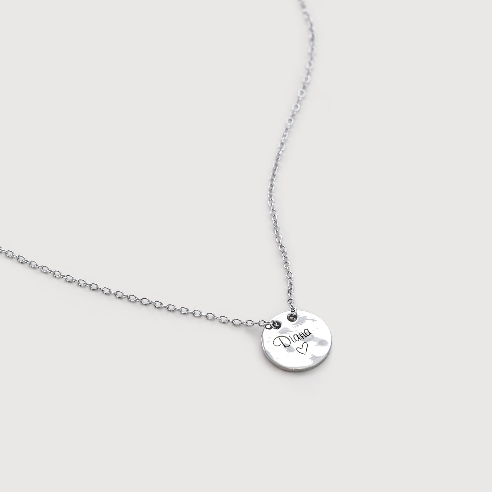 Hammerschlag-Plättchen Kette mit Gravur Damen Halskette VIVIANNASCHMUCK
