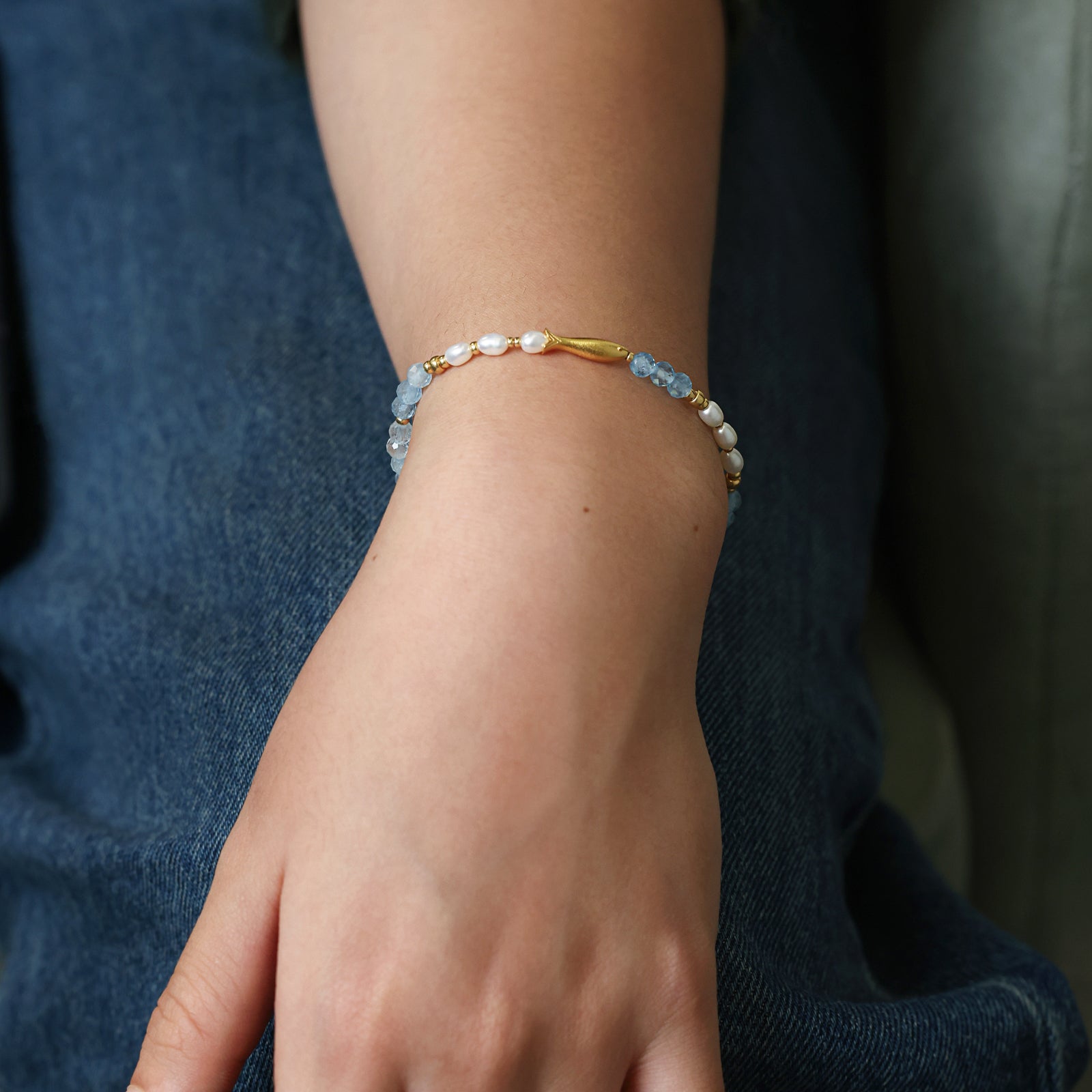 Zartes Fisch-Armband mit Aquamarin & Süßwasserperlen – 925er Silber