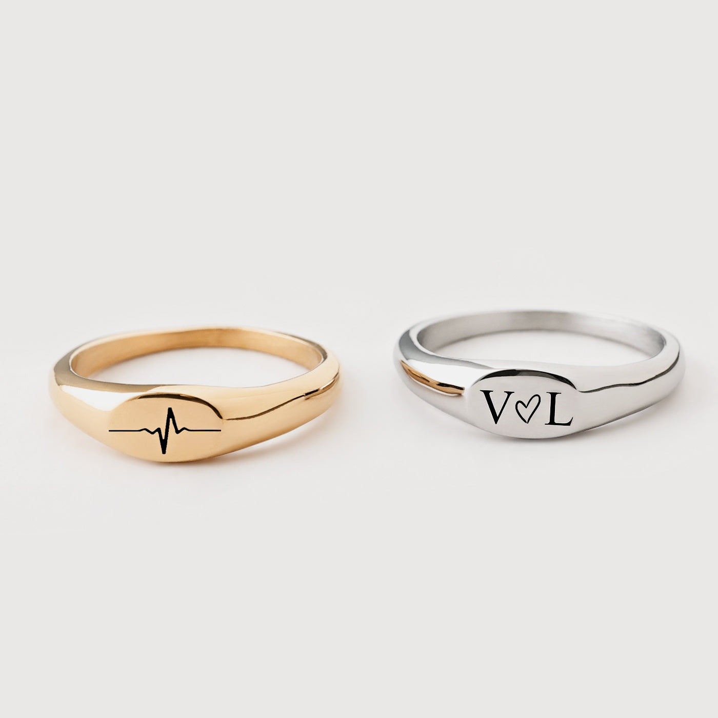 Mini-Siegelring mit Wunschgravur Damen Ringe VIVIANNASCHMUCK