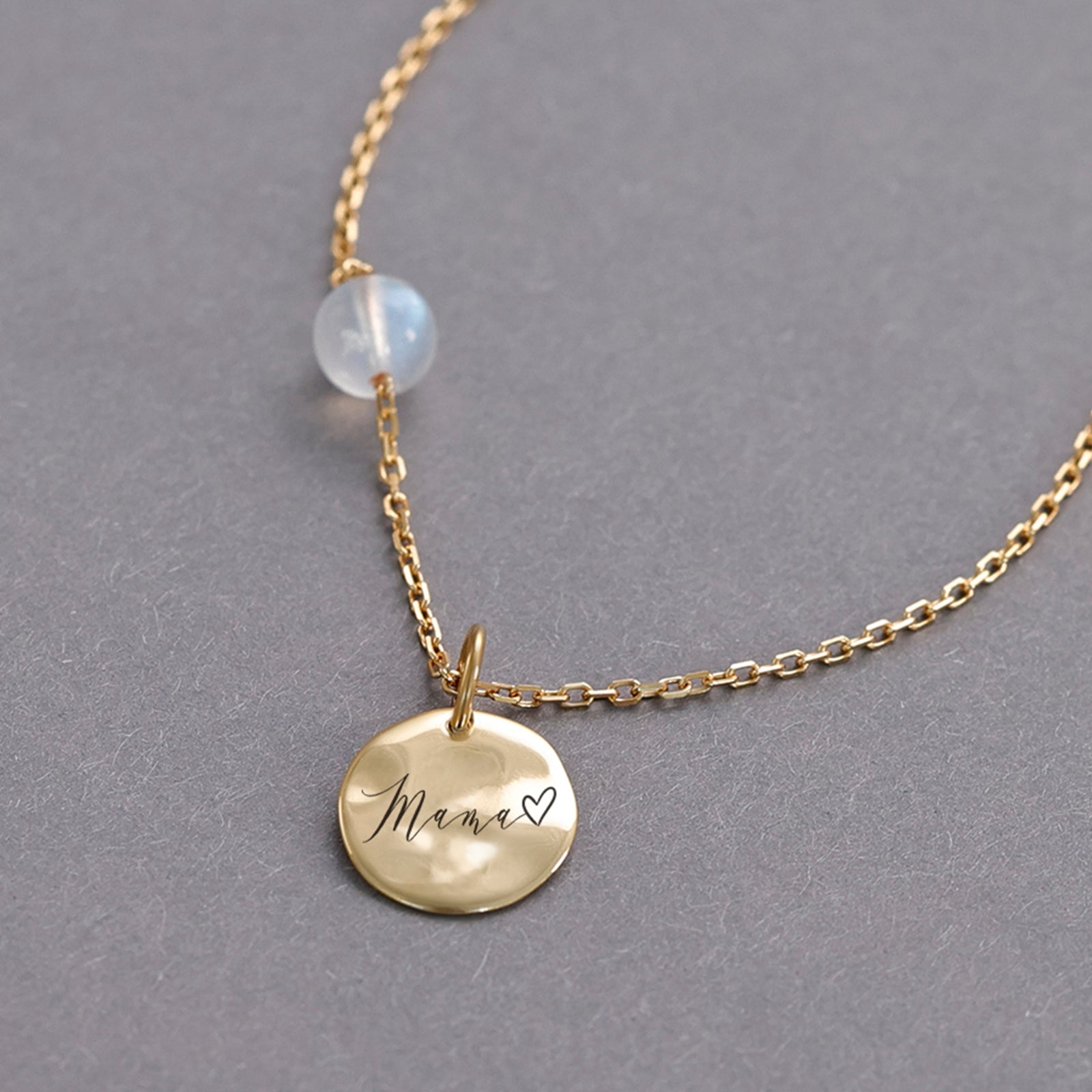 Personalisierte Halskette mit Regenbogenmondstein und Hammerschlag Anhänger - 925er Sterling Silber