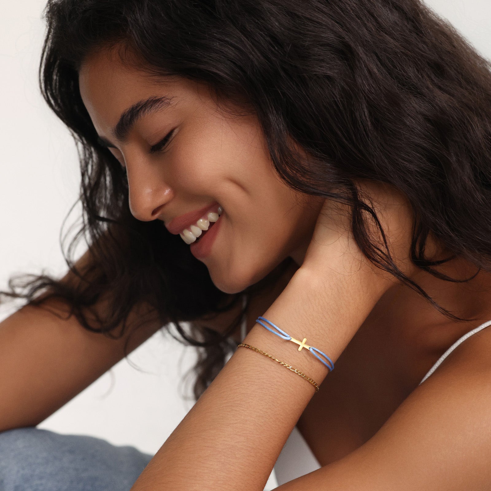 Satinarmband mit Kreuz & Wunschgravur Damen Armband VIVIANNASCHMUCK