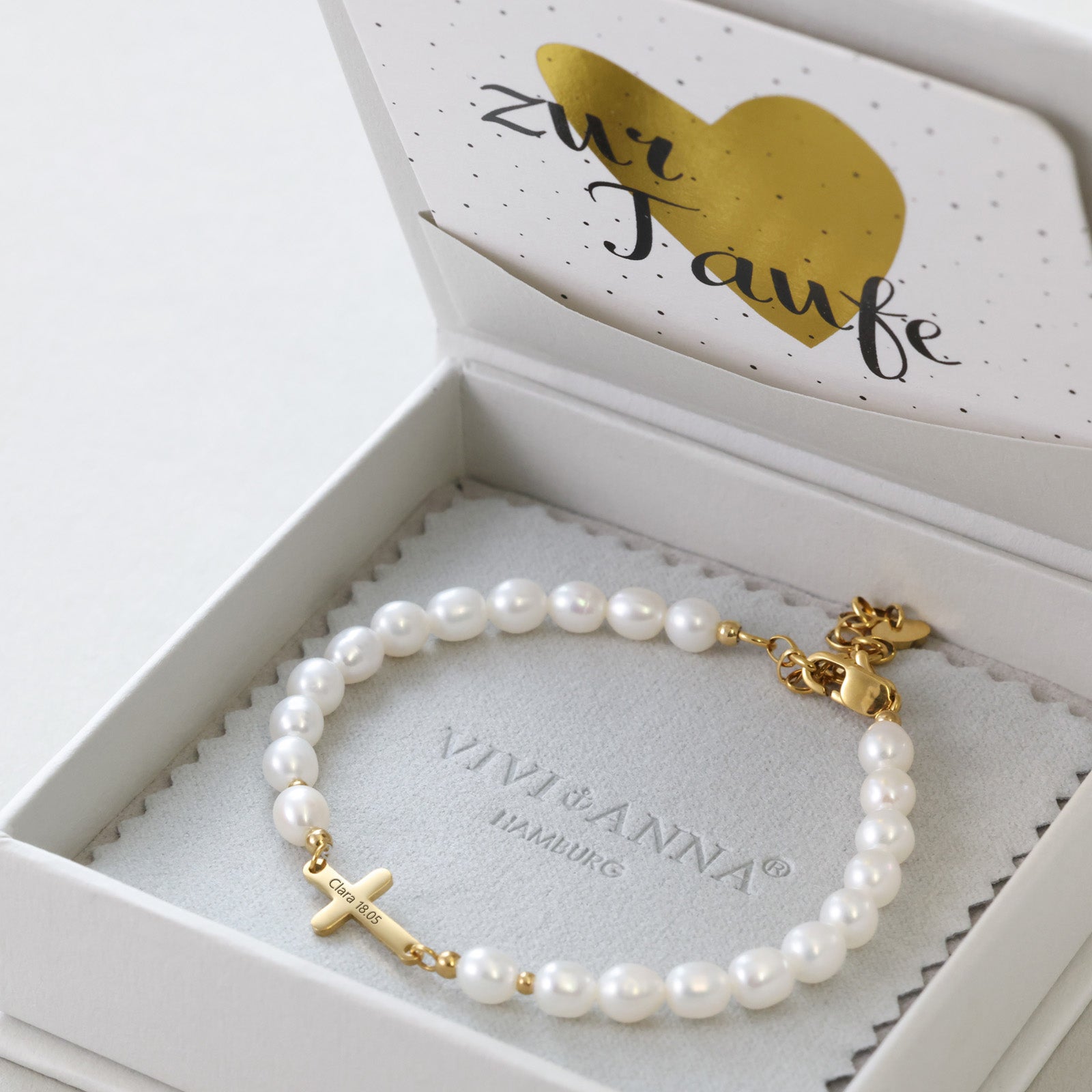 Perlenarmband mit Kreuz aus runden Perlen - Geschenk zur Taufe mit Karte Kinder Armband VIVIANNASCHMUCK
