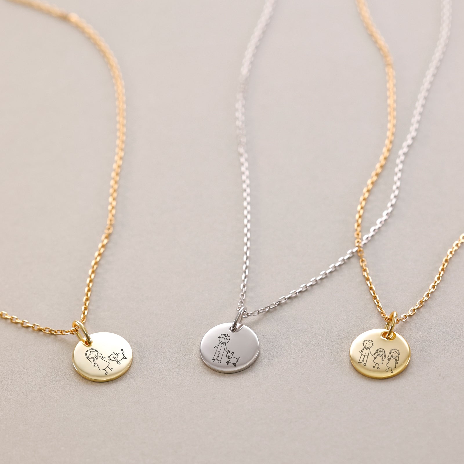 Familienkette mit Wunschgravur – Dein Design, deine Familie