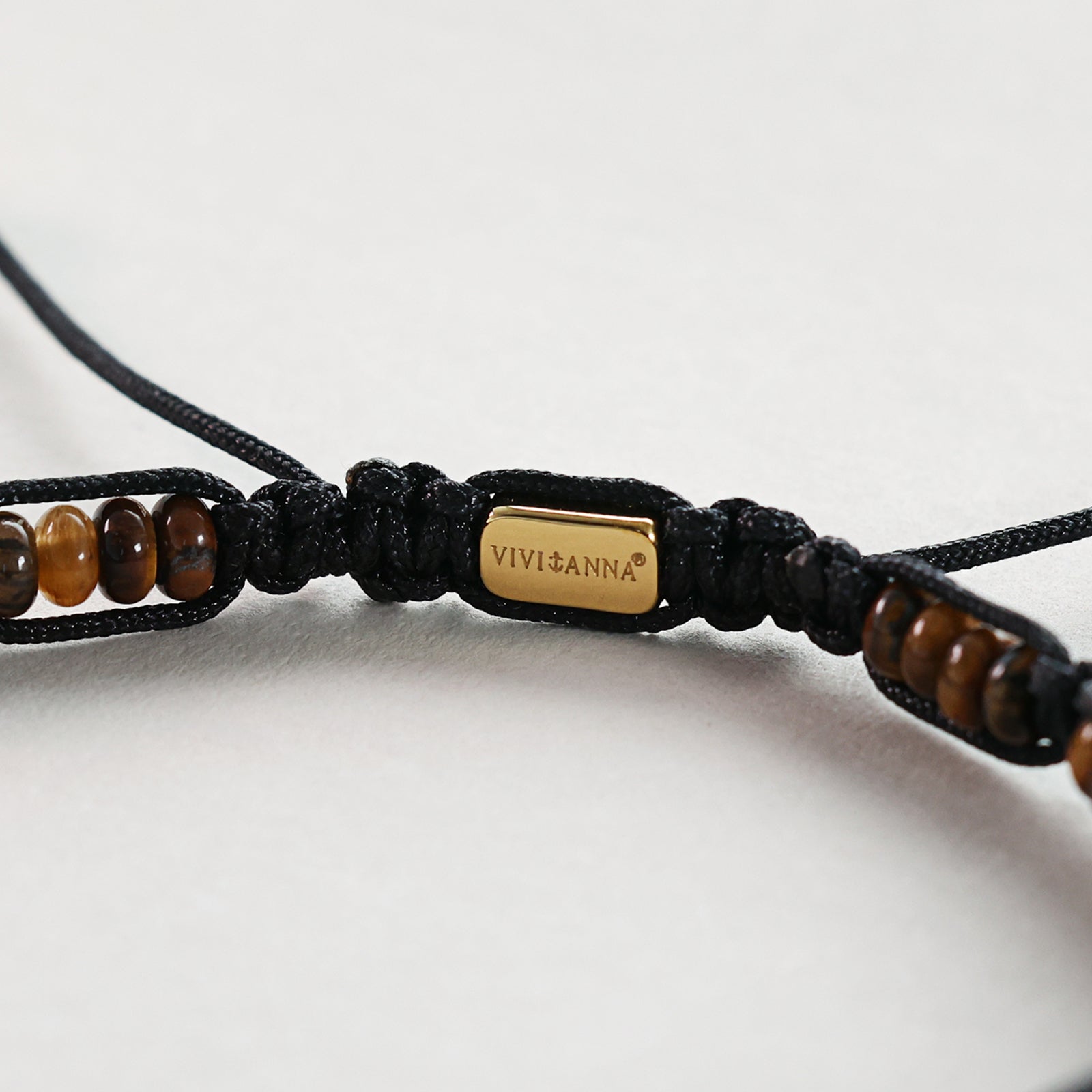 Makramee Armband mit Tigerauge & Onyx – Energie & Gravur Herren Armband VIVIANNASCHMUCK