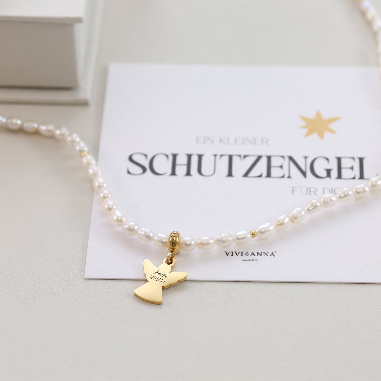 Schutzengel Perlenkette mit Gravur - Geschenk mit Karte Damen Halskette VIVIANNASCHMUCK