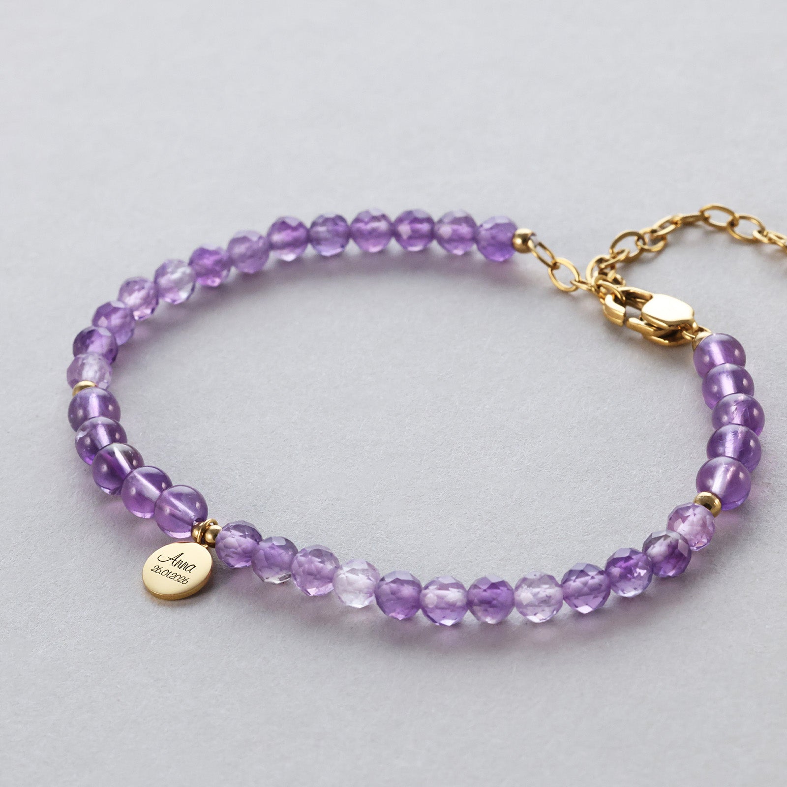 Amethyst-Chakra-Armband mit Gravurplättchen Damen Armband VIVIANNASCHMUCK