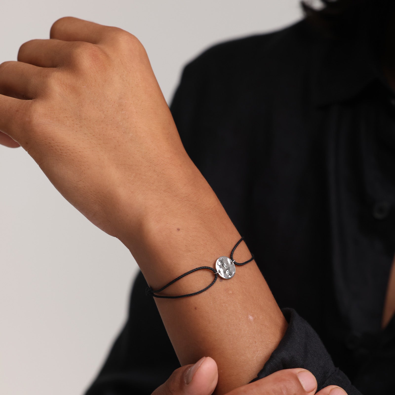 Segeltau Armband mit Hammerschlagplättchen Herren Armband VIVIANNASCHMUCK