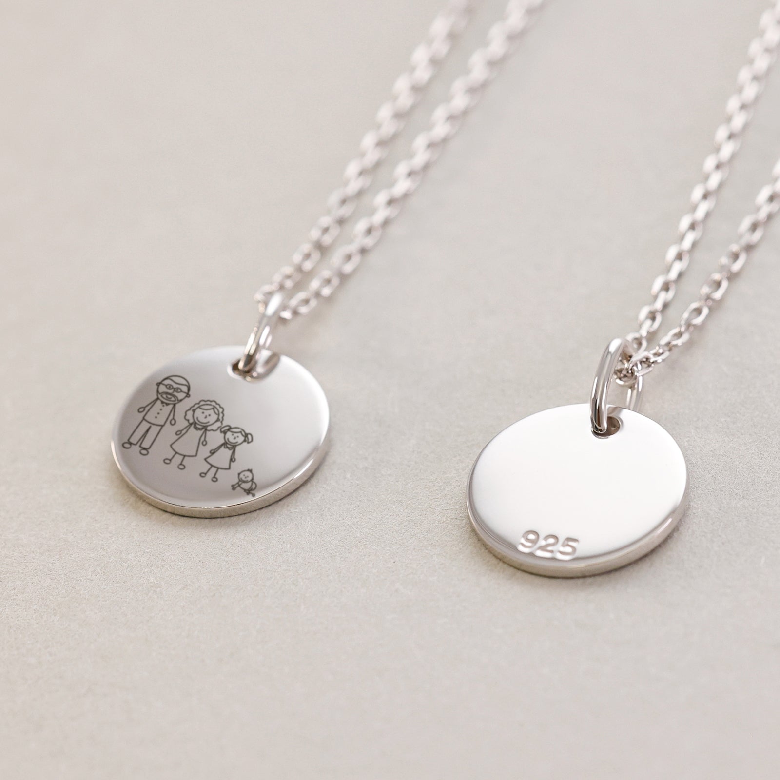 Familienkette mit Wunschgravur – Dein Design, deine Familie