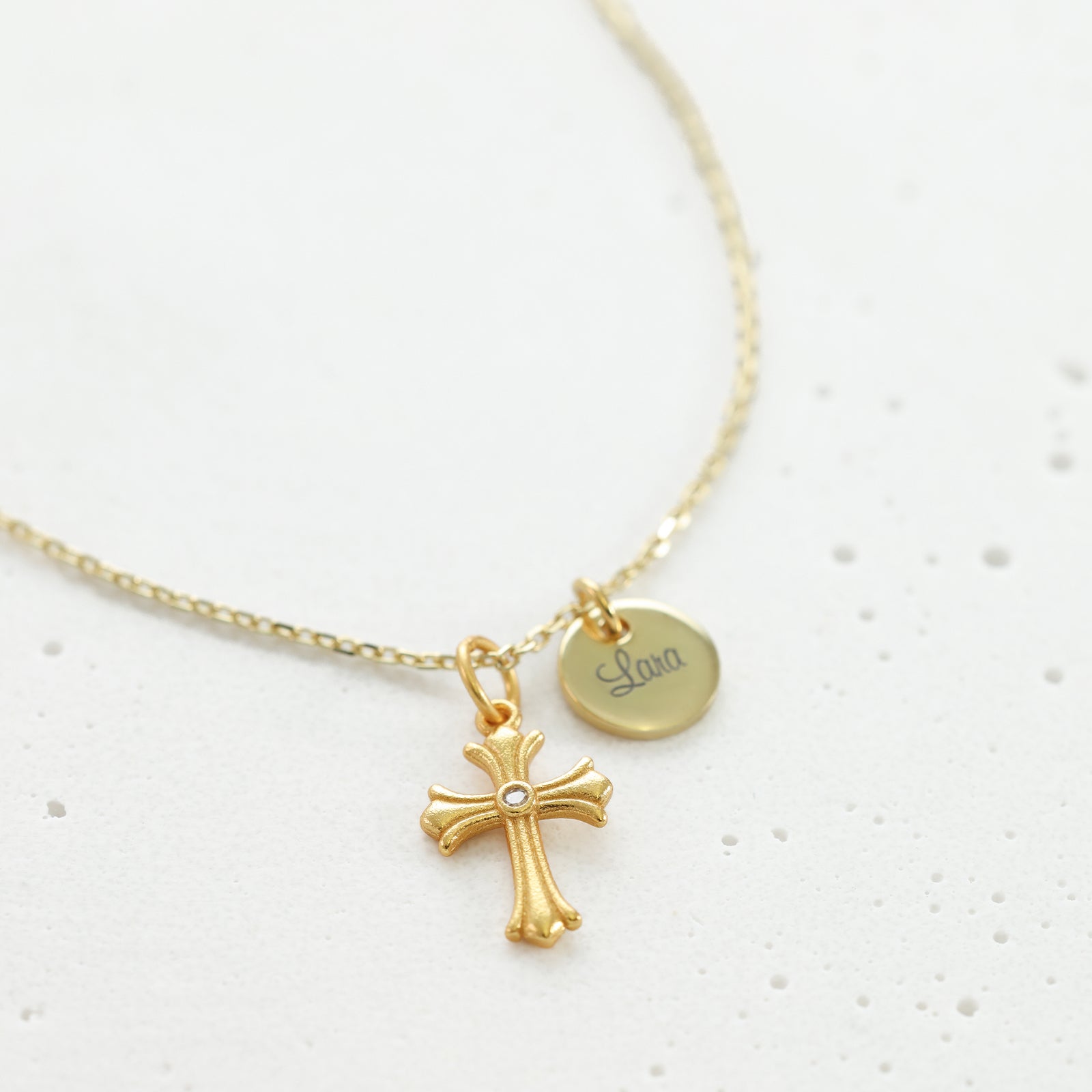 Feine Kreuzkette mit Zirkonia und Gravurplättchen - 925 Sterling Silber