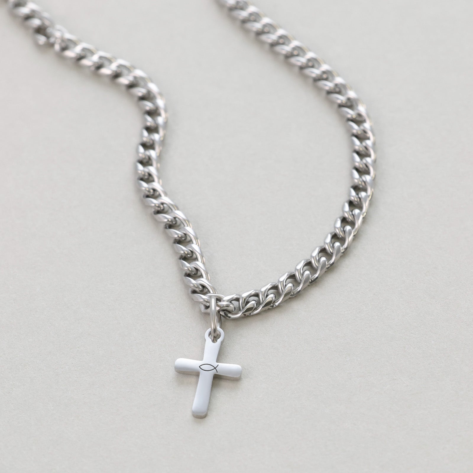 Personalisierte Herren Halskette mit Mini-Kreuzanhänger Herren Halskette VIVIANNASCHMUCK