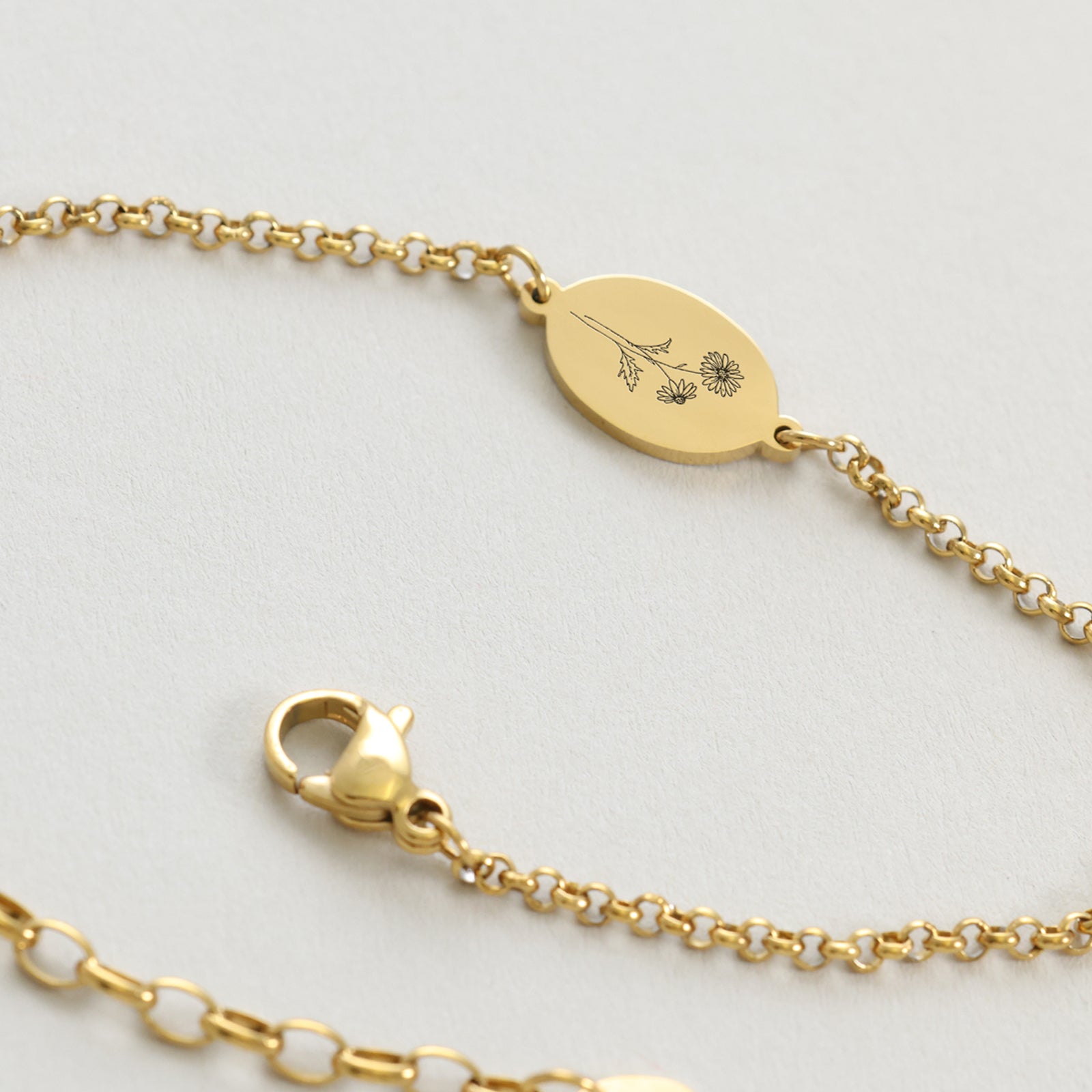 Geburtsblumen-Armband mit ovalem Gravurplättchen Damen Armband VIVIANNASCHMUCK