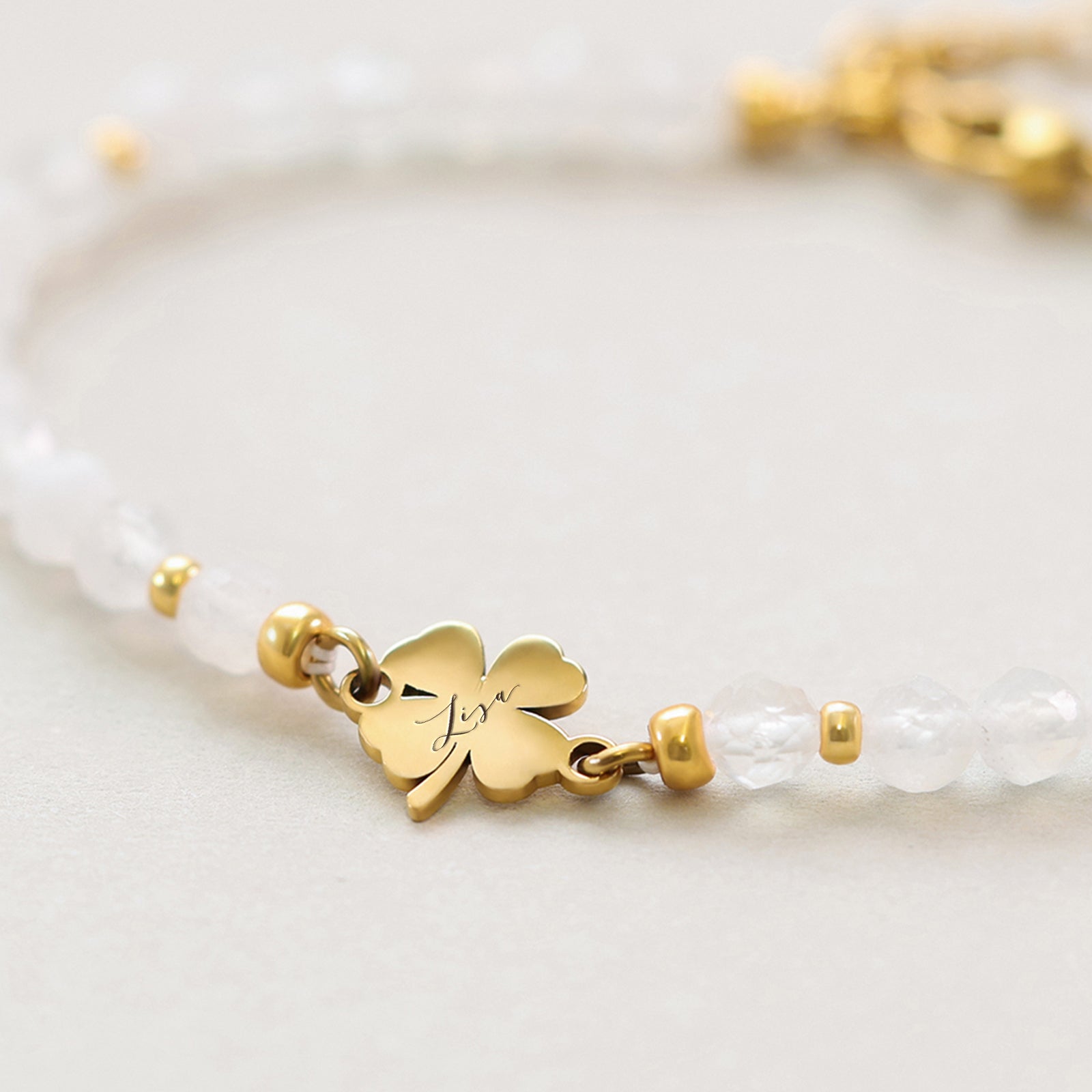 Glücksarmband mit Mondstein & Kleeblatt Damen Armband VIVIANNASCHMUCK