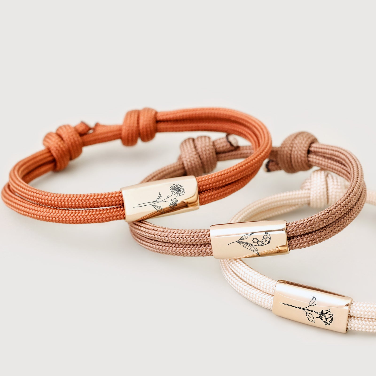 Geburtsblumen Armband aus Segeltau – mit Wunschgravur Damen Armband VIVIANNASCHMUCK