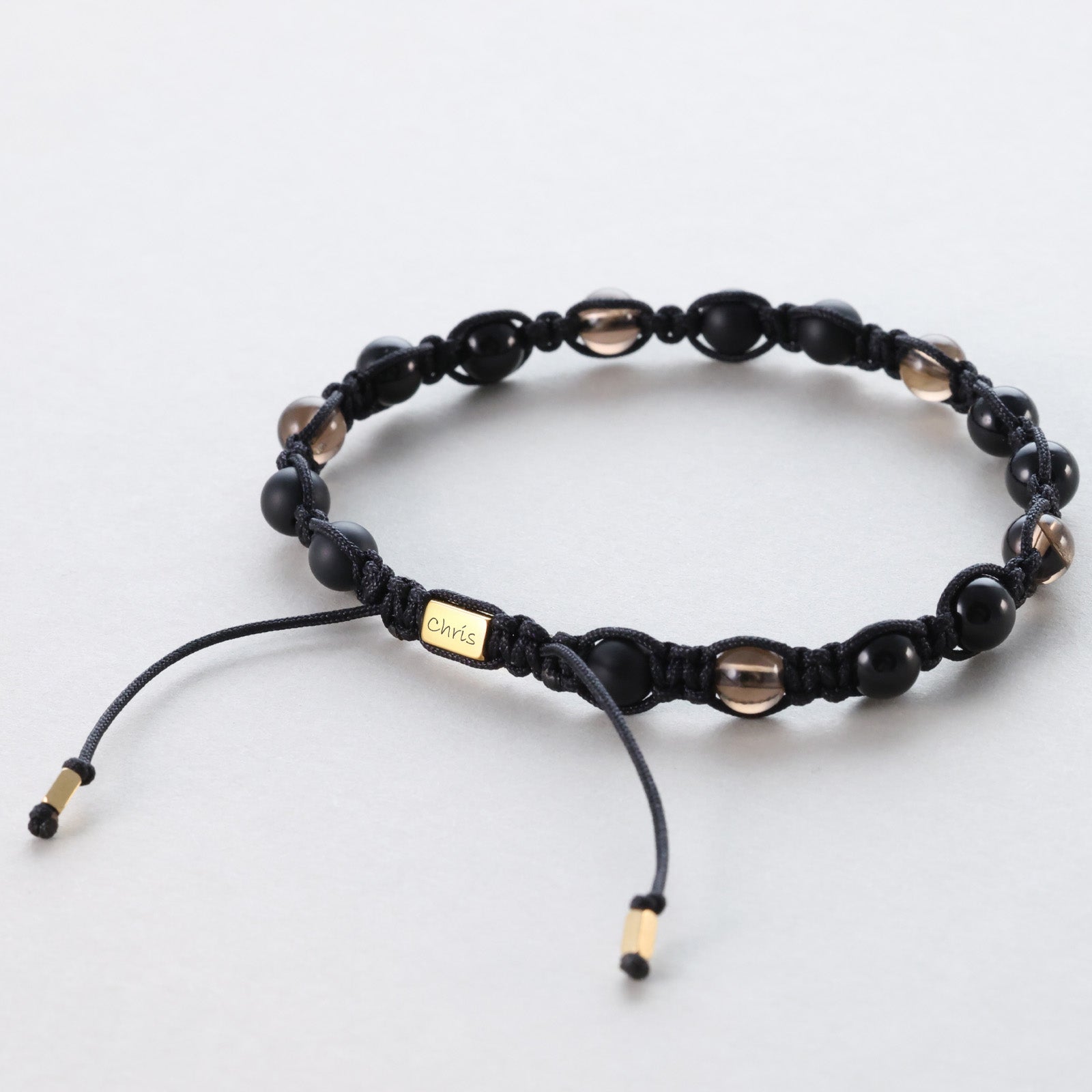 Onyx & Rauchquarz Makramee-Armband – personalisierbar