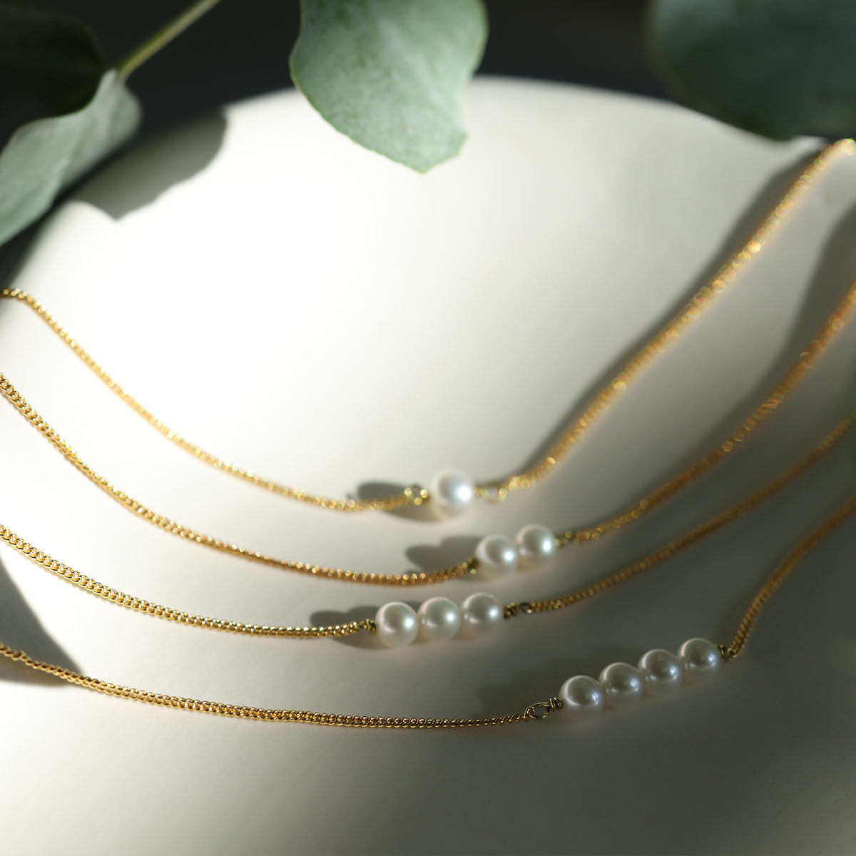 Bracelet with Freshwater Pearls & Engraved Disc – 925 Sterling Silver