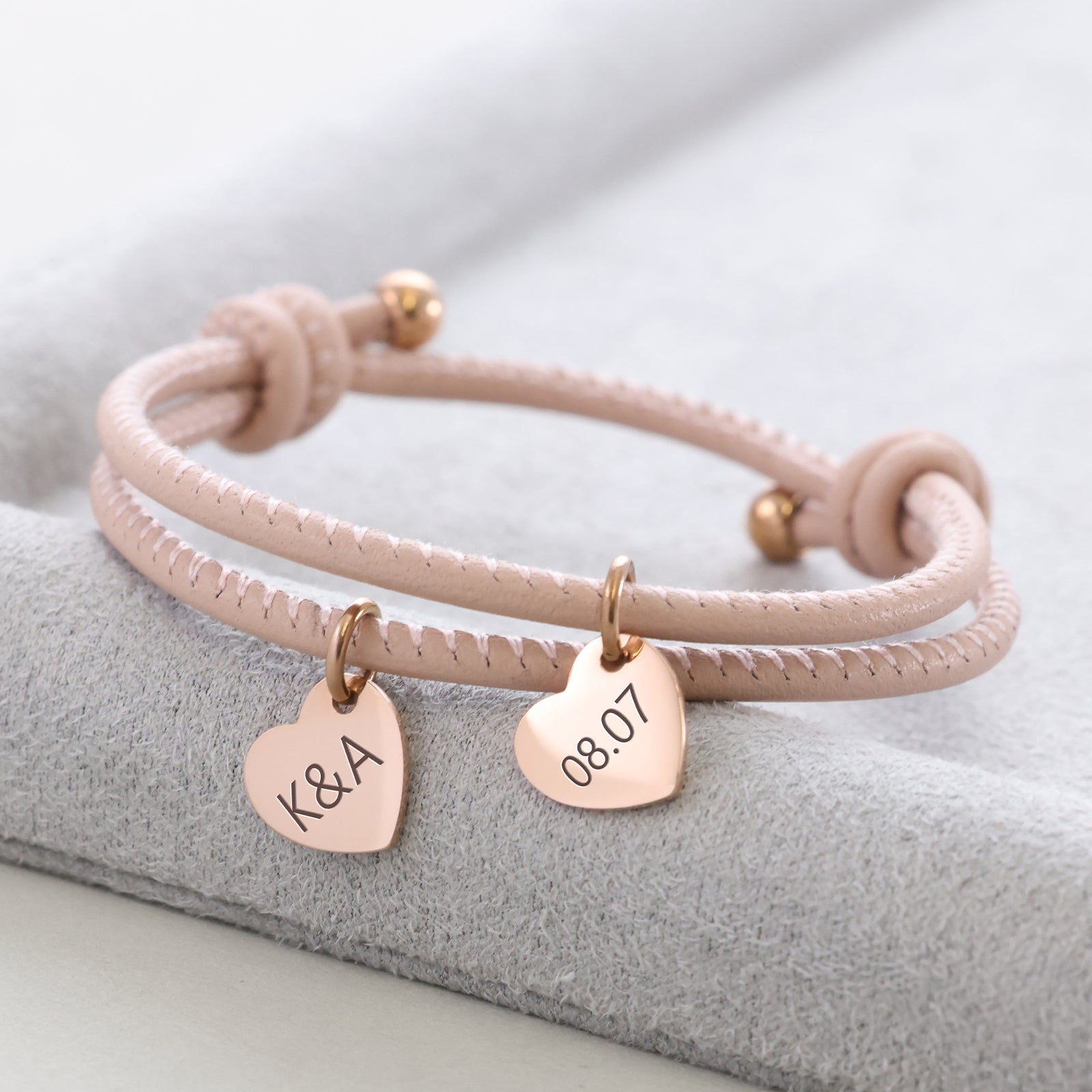 Herz-Anhänger Lederarmband mit Gravur Damen Armband VIVIANNASCHMUCK