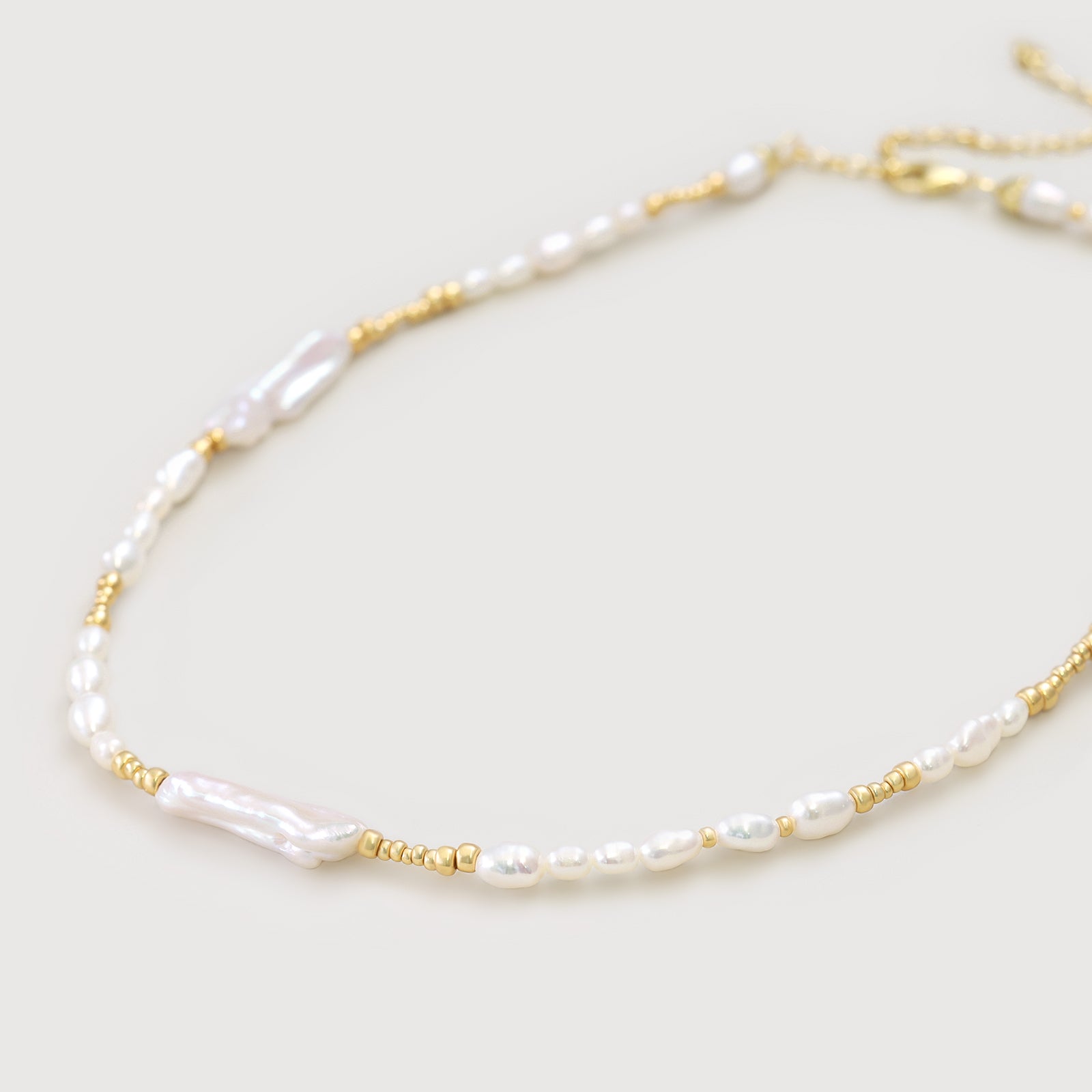 Süßwasserperlenkette mit länglichen & unregelmäßigen Perlen – 925er Silber