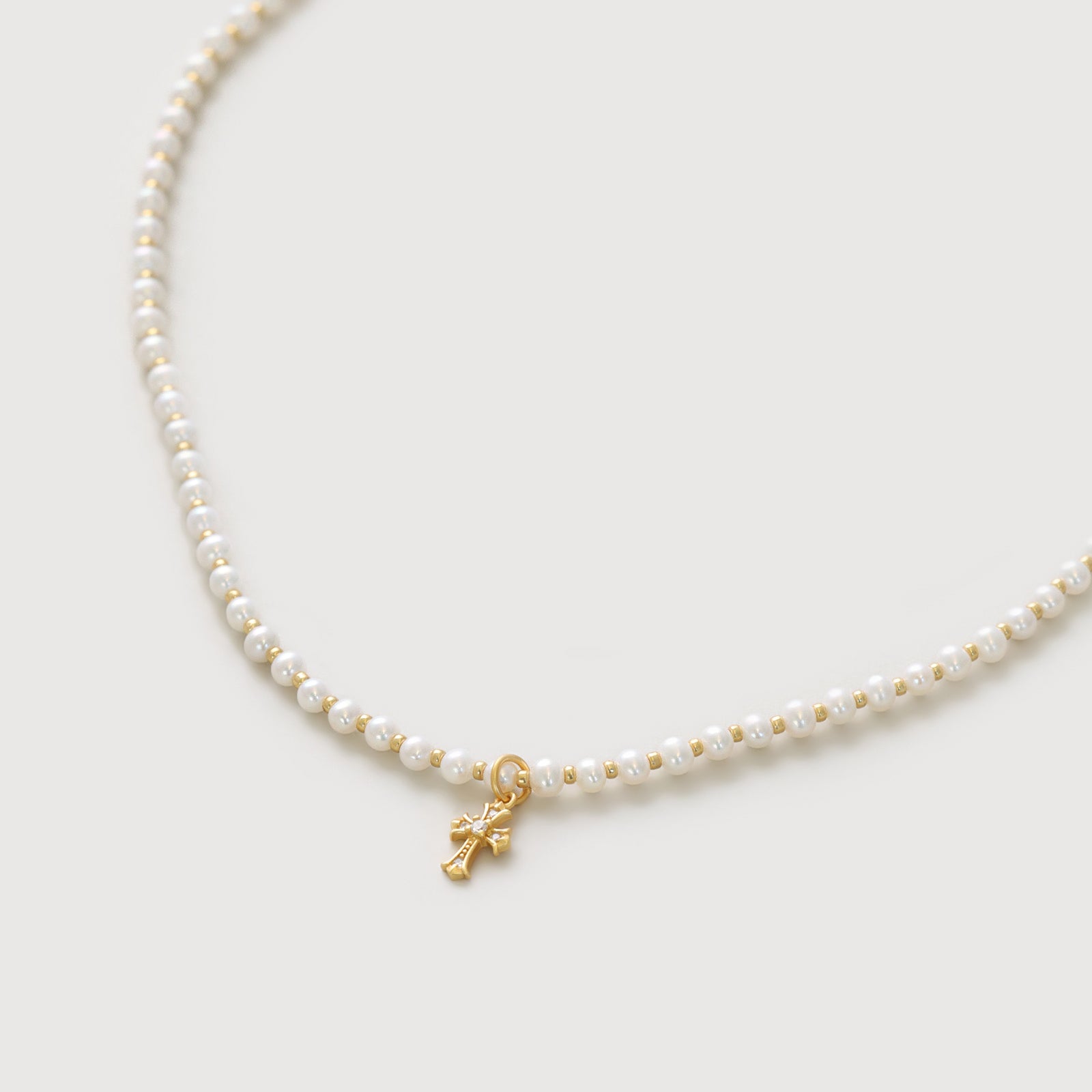 Süßwasserperlen Halskette mit funkelndem Kreuz - 925er Sterling Silber