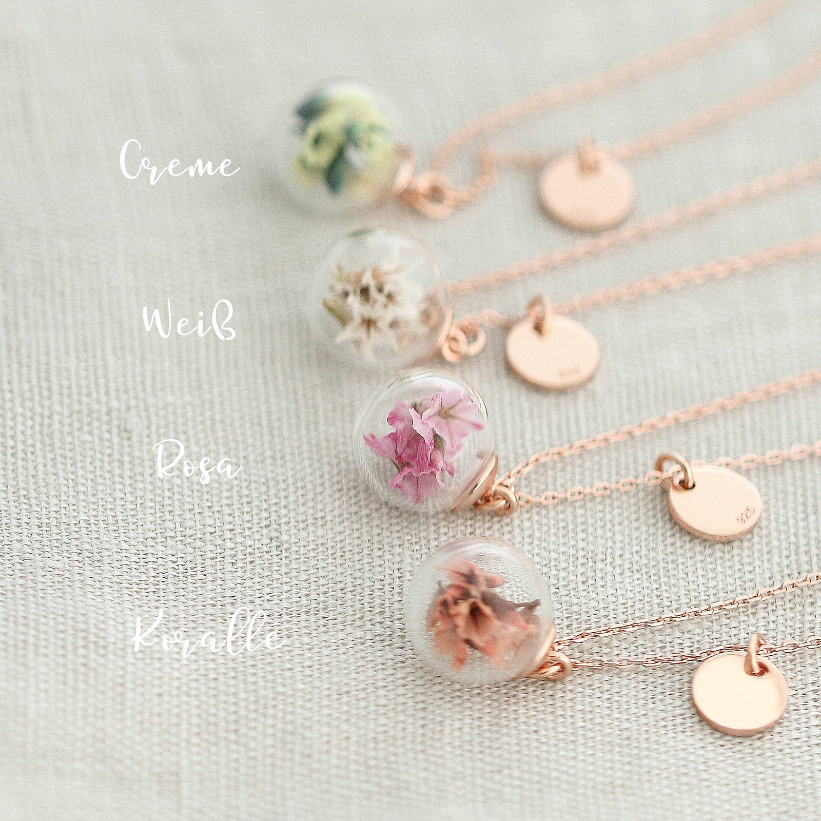 Echte Blümchenkette mit Gravurplättchen – wähl deine Lieblingsblume