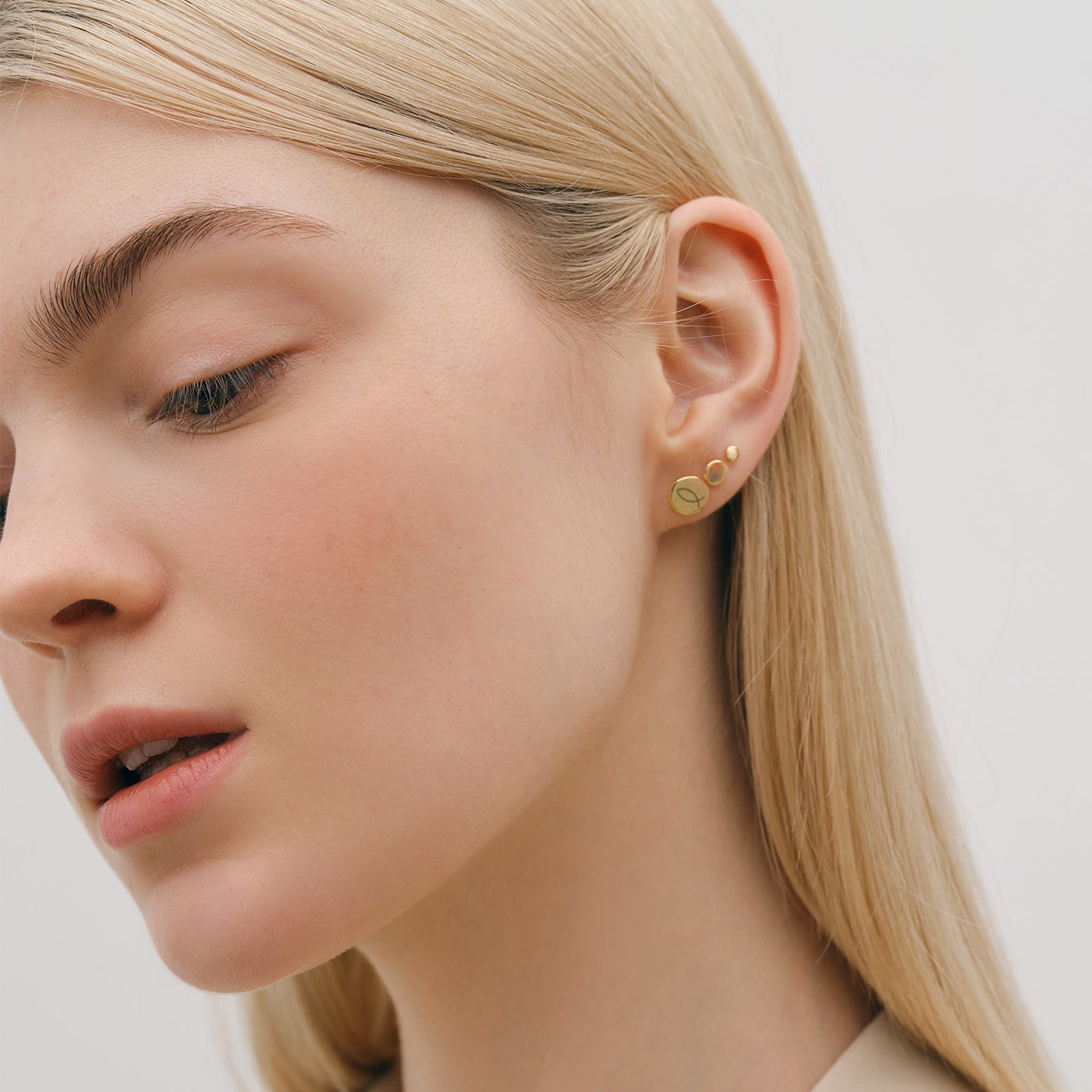 Runde personalisierte Ohrstecker - VIVIANNASCHMUCK