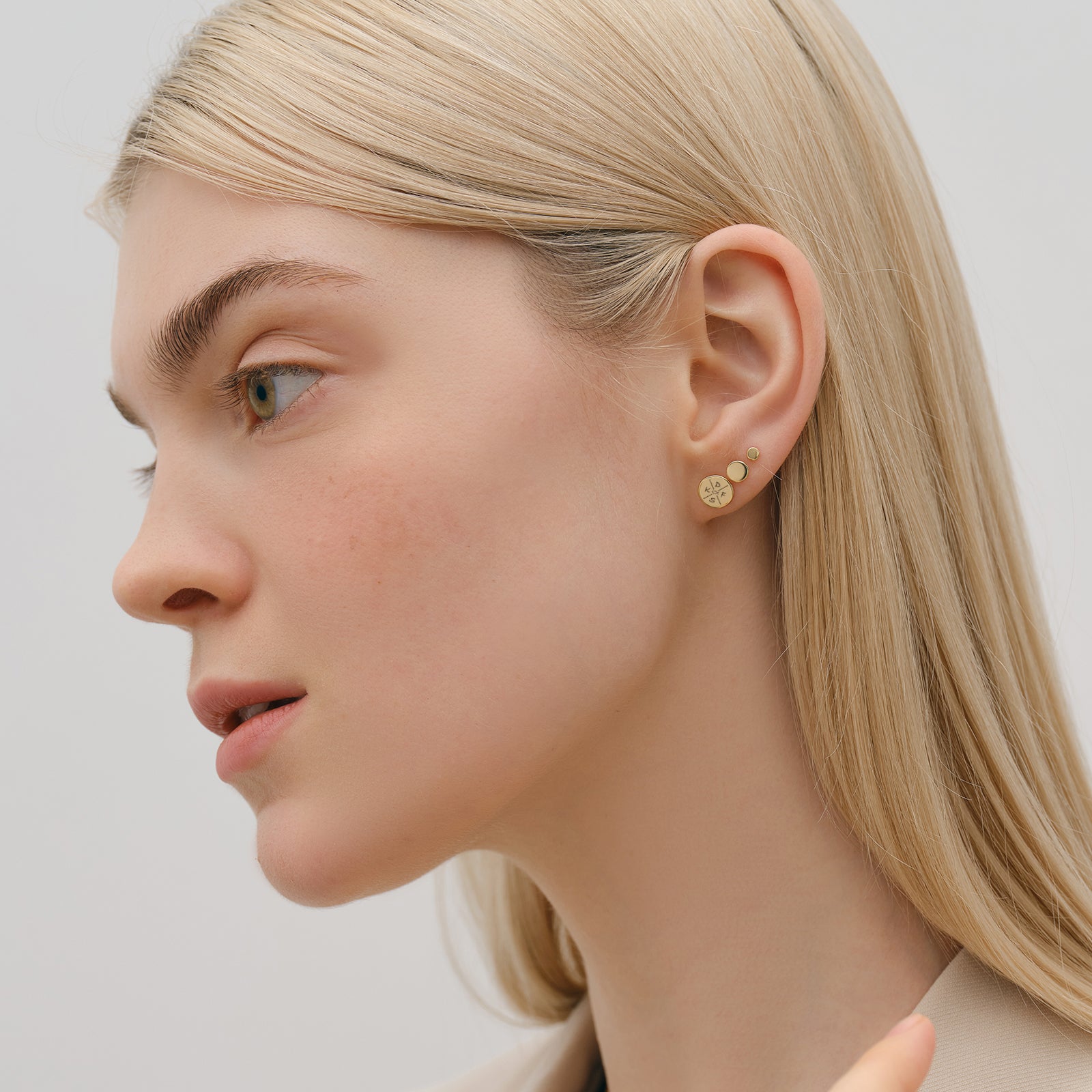 Personalisierte runde Ohrstecker - 925er Silber Ohrringe VIVIANNASCHMUCK