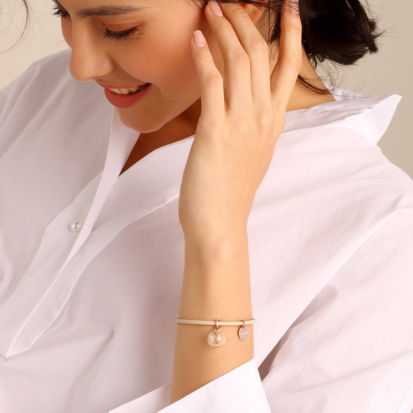 Lederarmband mit Pusteblumen und Wunschgravur