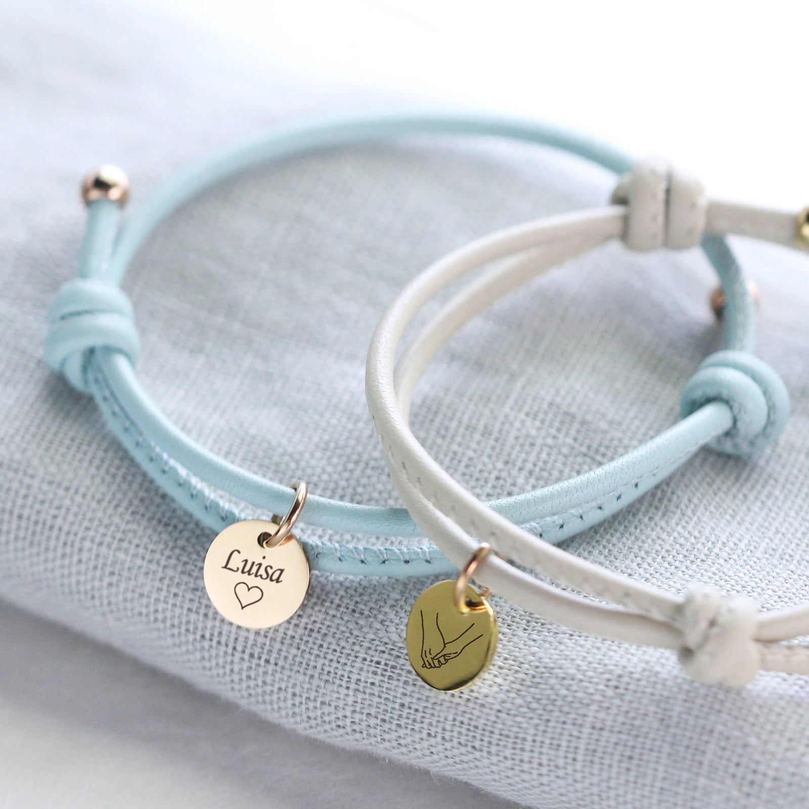 Personalisiertes Lederarmband mit Gravurplättchen Damen Armband VIVIANNASCHMUCK