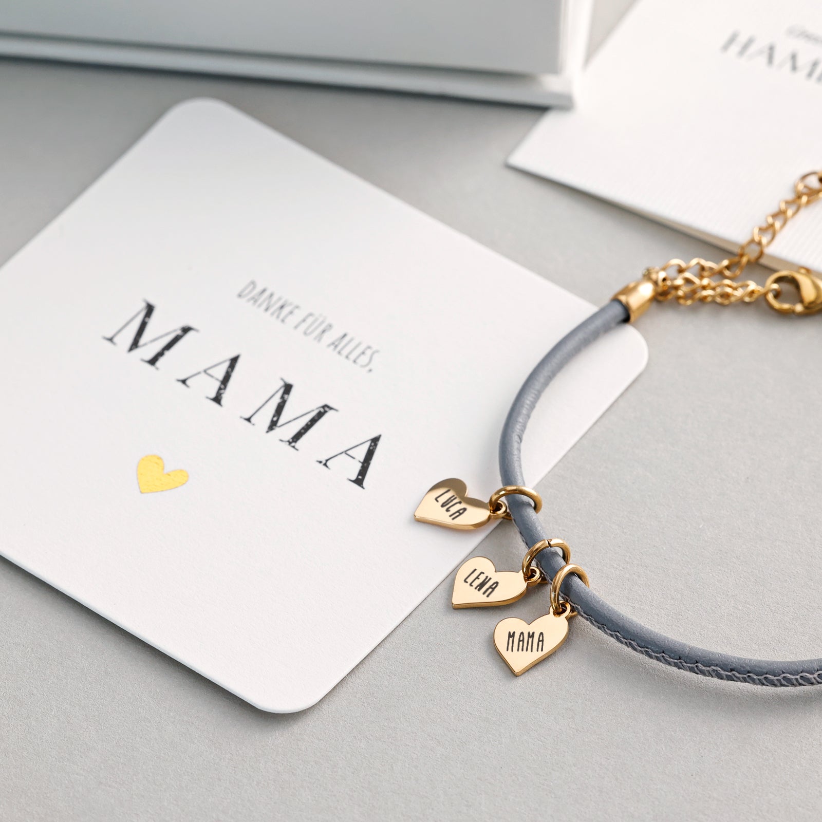 Geschenk für Mama mit Karte - Lederarmband mit Gravur - Initialen Armband - Personalisiertes Armband - Namensarmband - LW016 - VIVIANNASCHMUCK