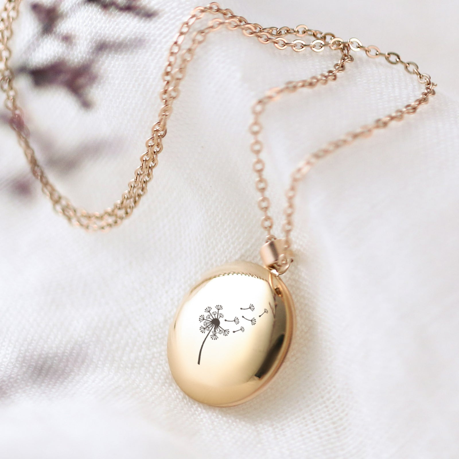 Medaillon Kette mit personalisierter Gravur Damen Halskette VIVIANNASCHMUCK