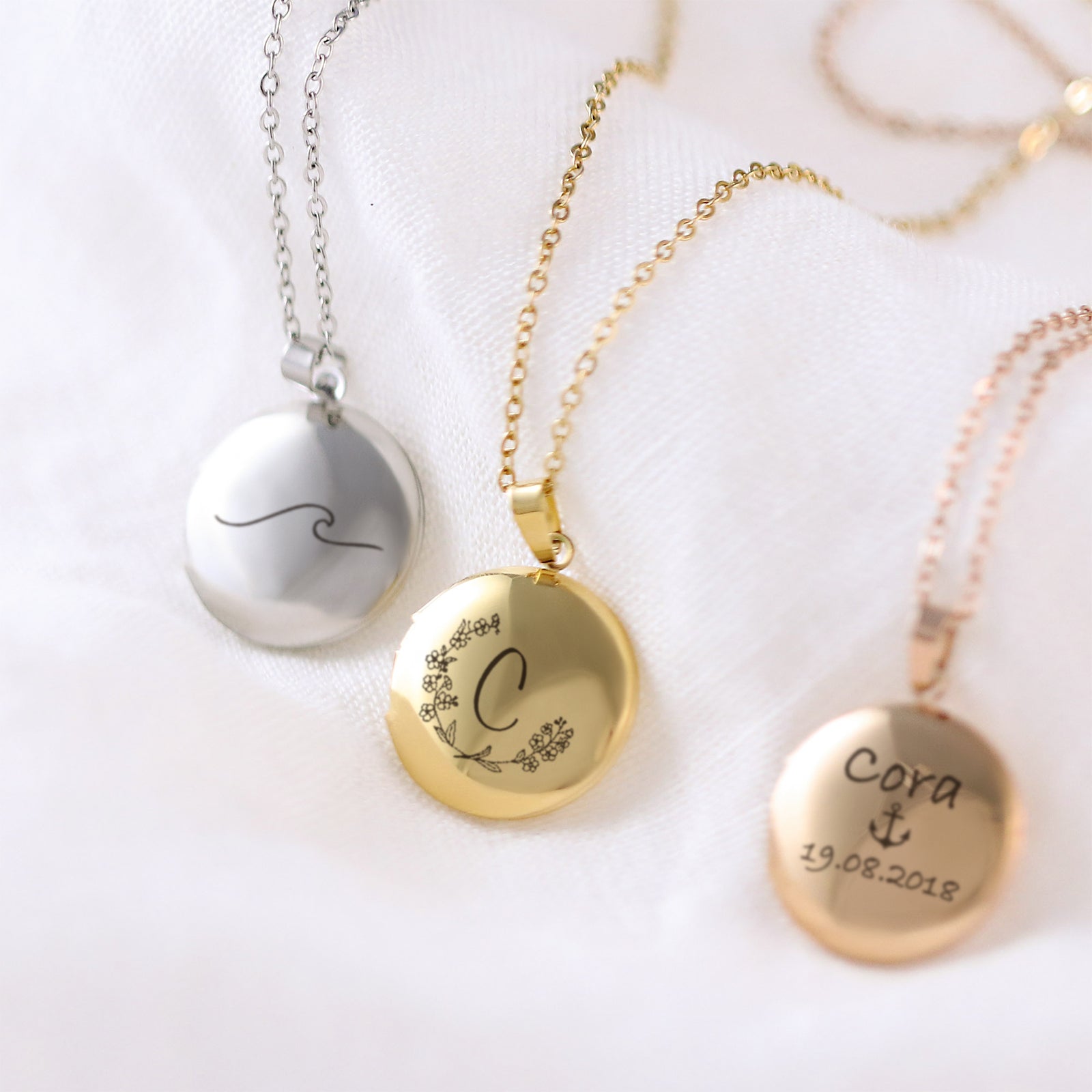 Personalized Locket Necklace – Photo Locket | VIVIANNA
