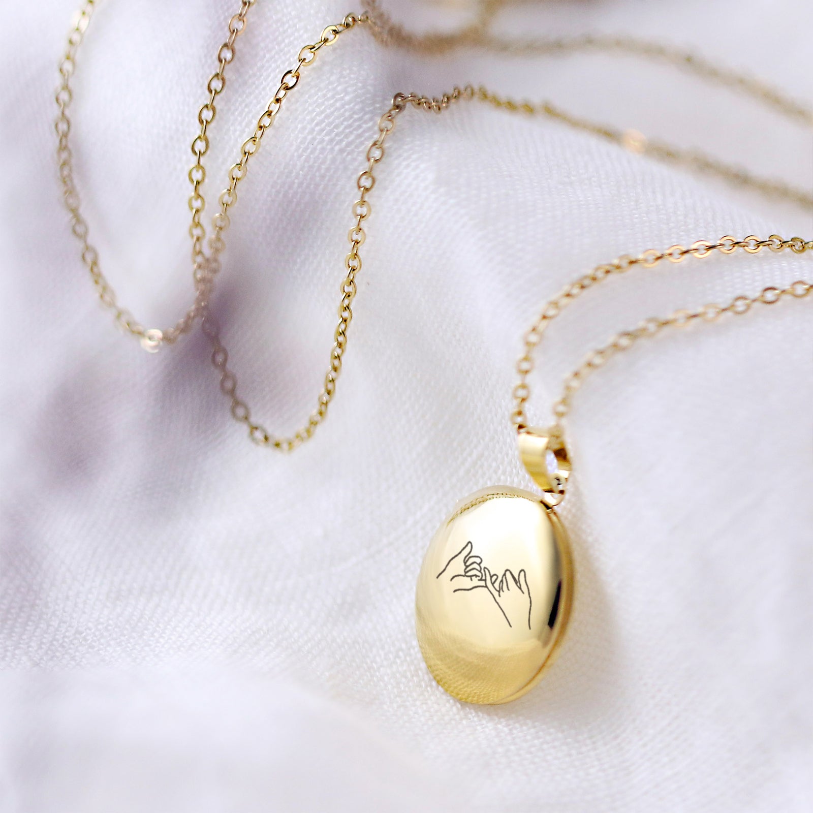 Personalized Locket Necklace – Photo Locket | VIVIANNA