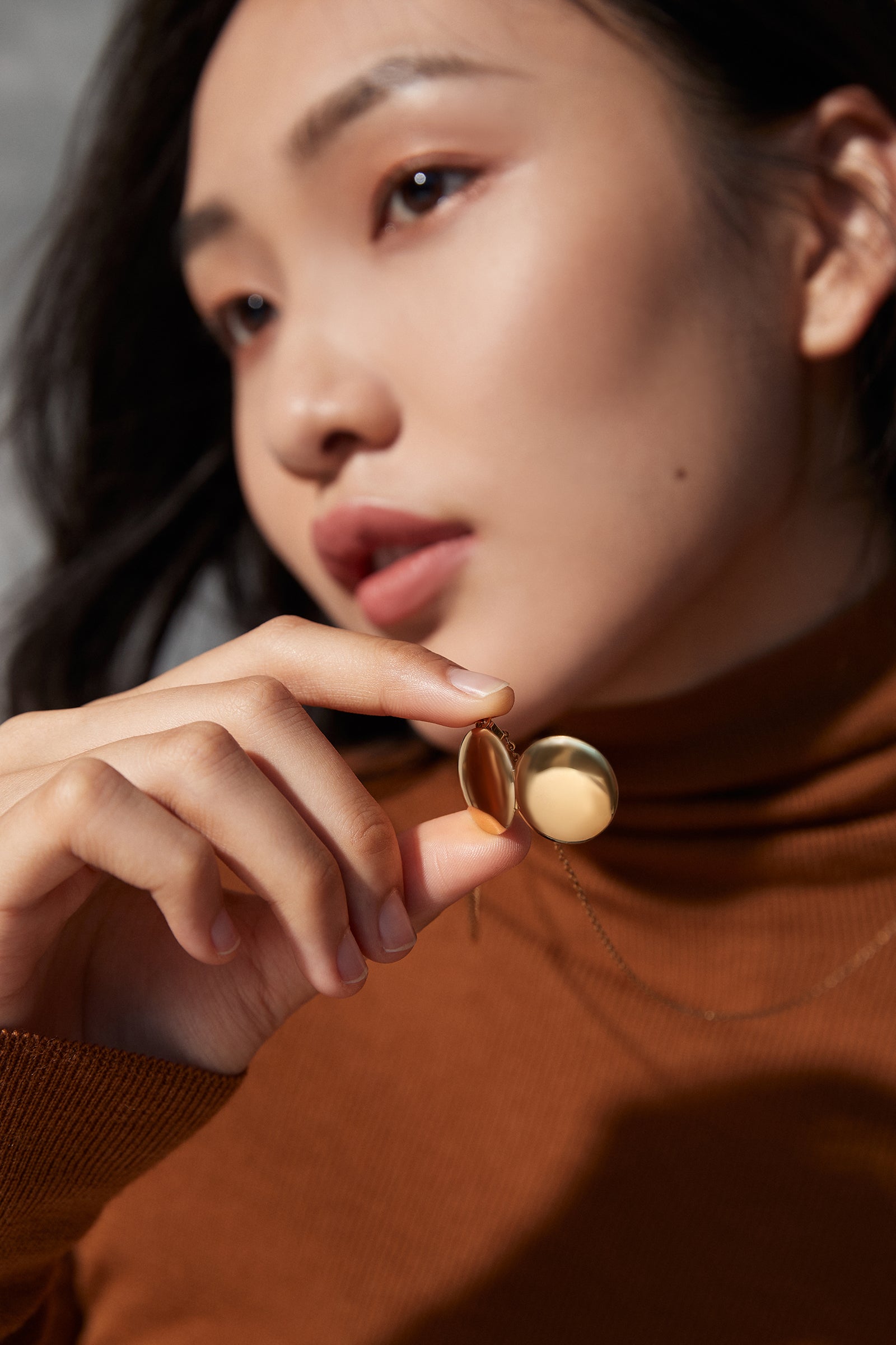 Personalized Locket Necklace – Photo Locket | VIVIANNA