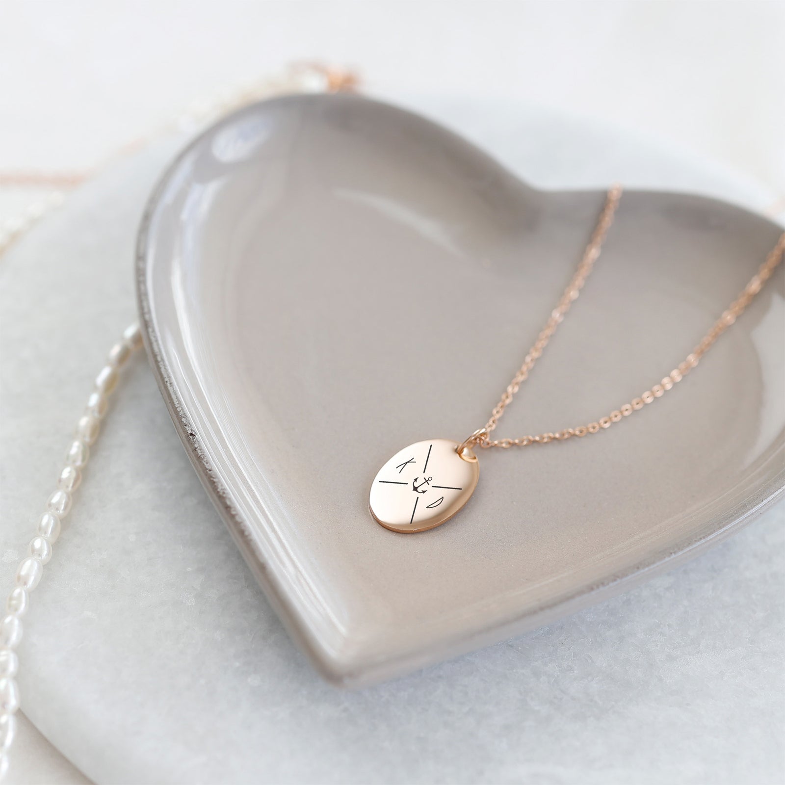 Personalisierte Kette mit ovalem Anhänger - VIVIANNASCHMUCK