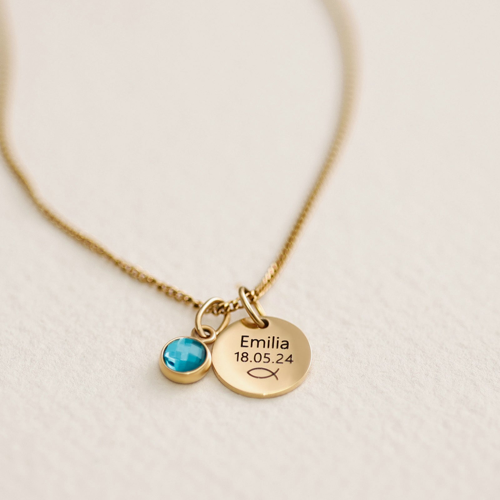 Personalisierte Kette mit Geburtsstein - Gravur Familienkette - Edelstahl - Namenskette - Konfirmation - Kommunion - Firmung - KE008 - VIVIANNASCHMUCK