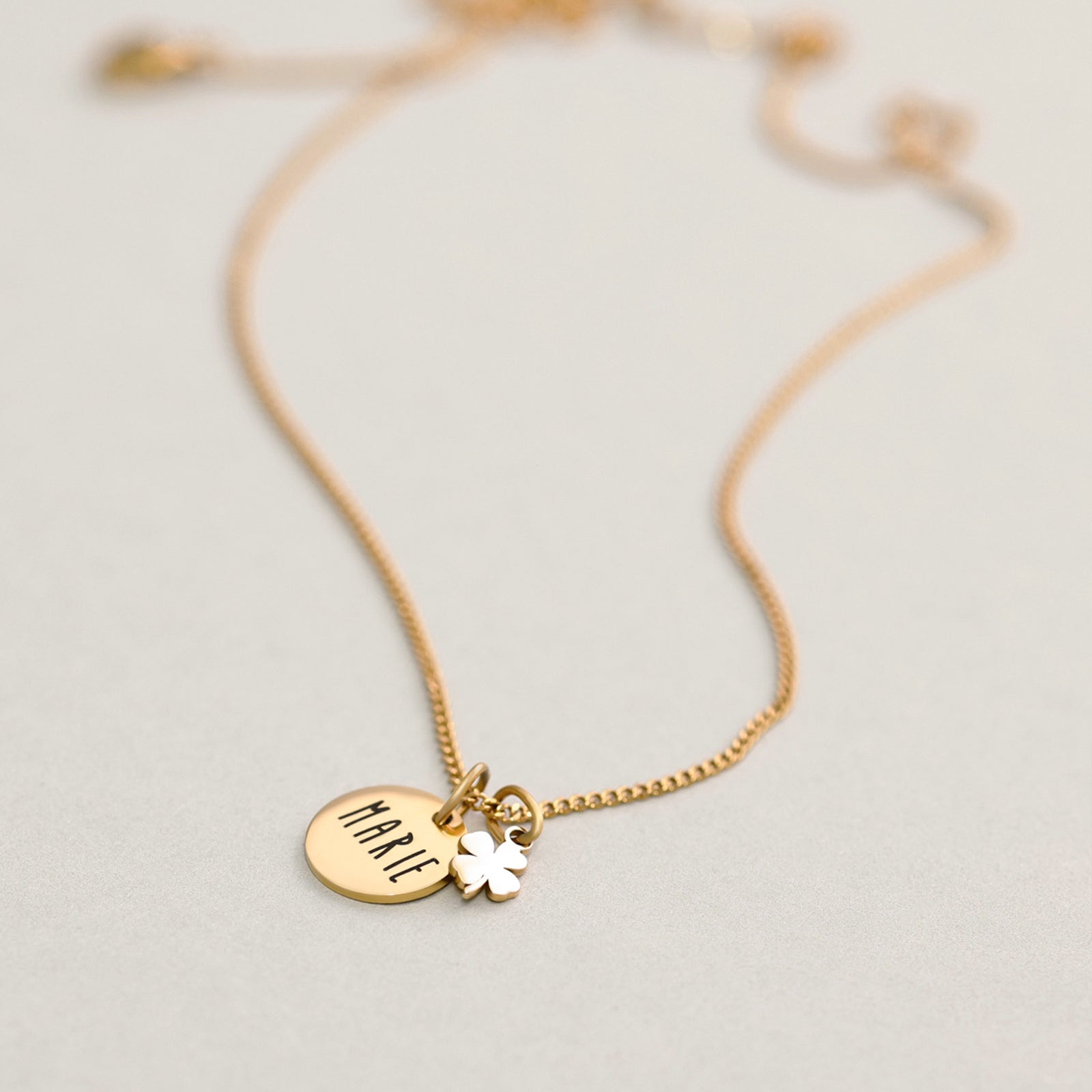 Personalisierte Kette mit Kleeblatt - Glückskette - Edelstahl - Freundschaftskette - Kette mit Gravur - Familienkette - Namenskette - KE009 - VIVIANNASCHMUCK