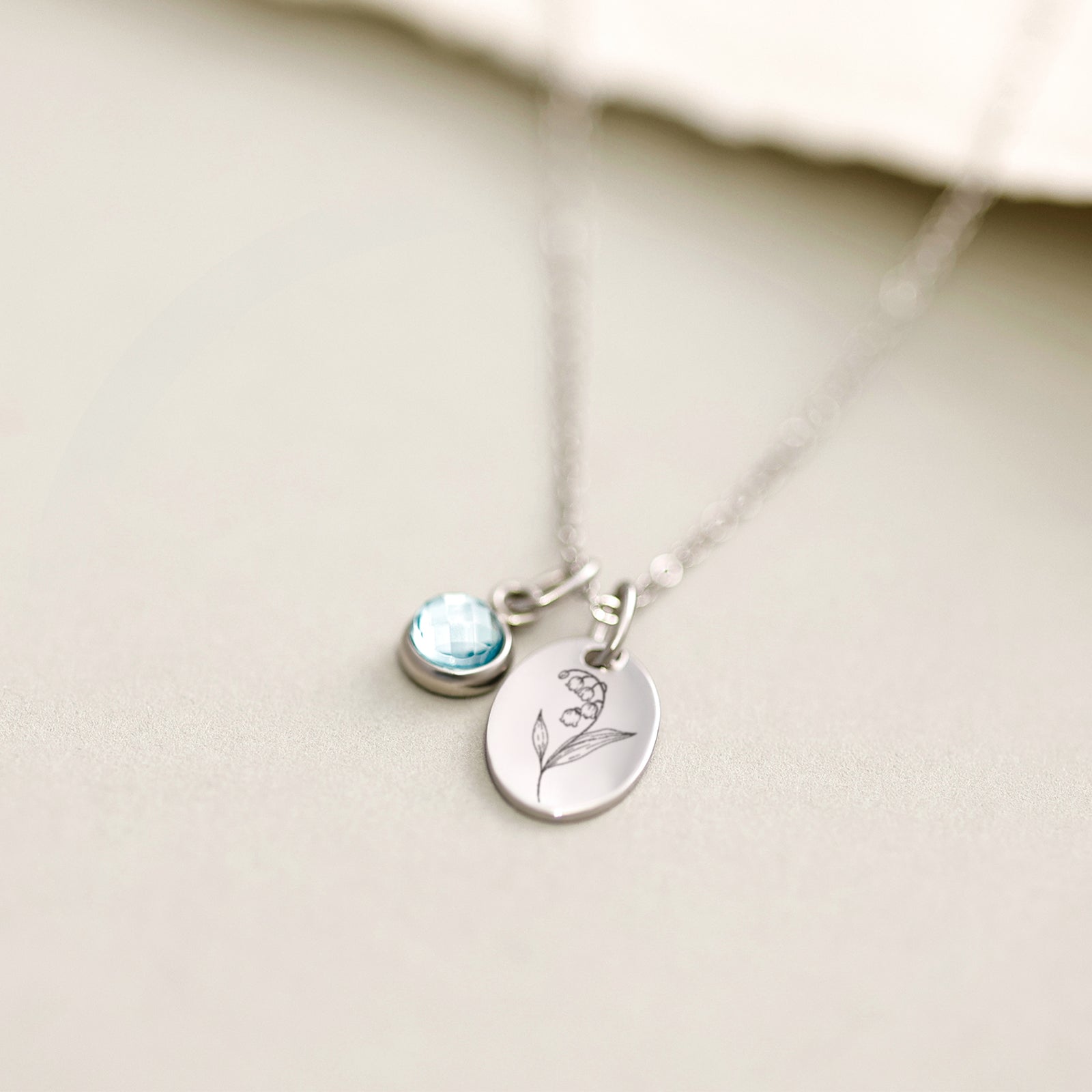 Birth flowers with birthstone - Oval plate with engraving - Stainless steel - Floral necklace - Gift for her - Name necklace - KE013