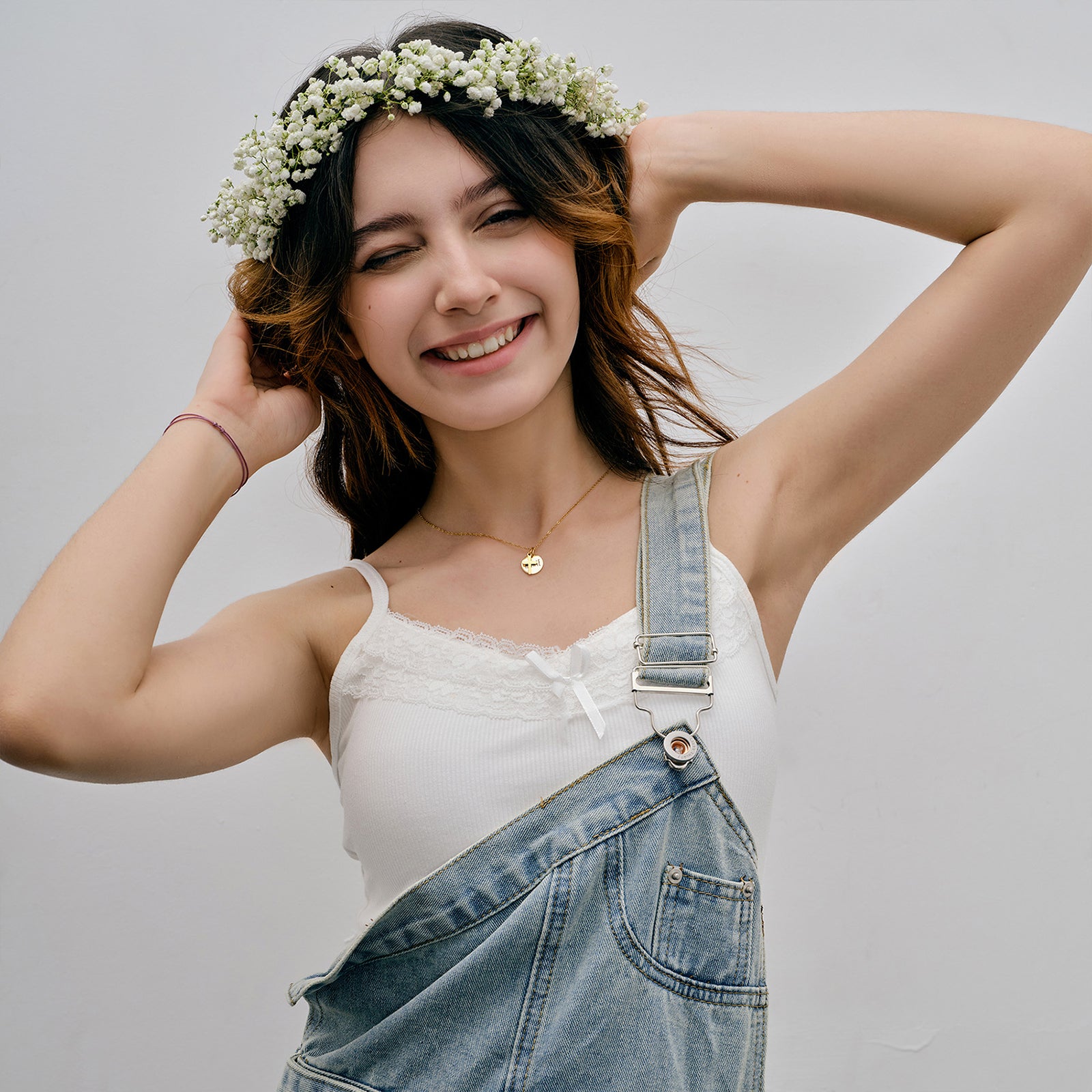 Damen Halskette mit Kreuz - Edelstahl - Personalisierte Kette mit Kreuz - Kette mit Wunschgravur - Familienkette - Namenskette - KE015 - VIVIANNASCHMUCK