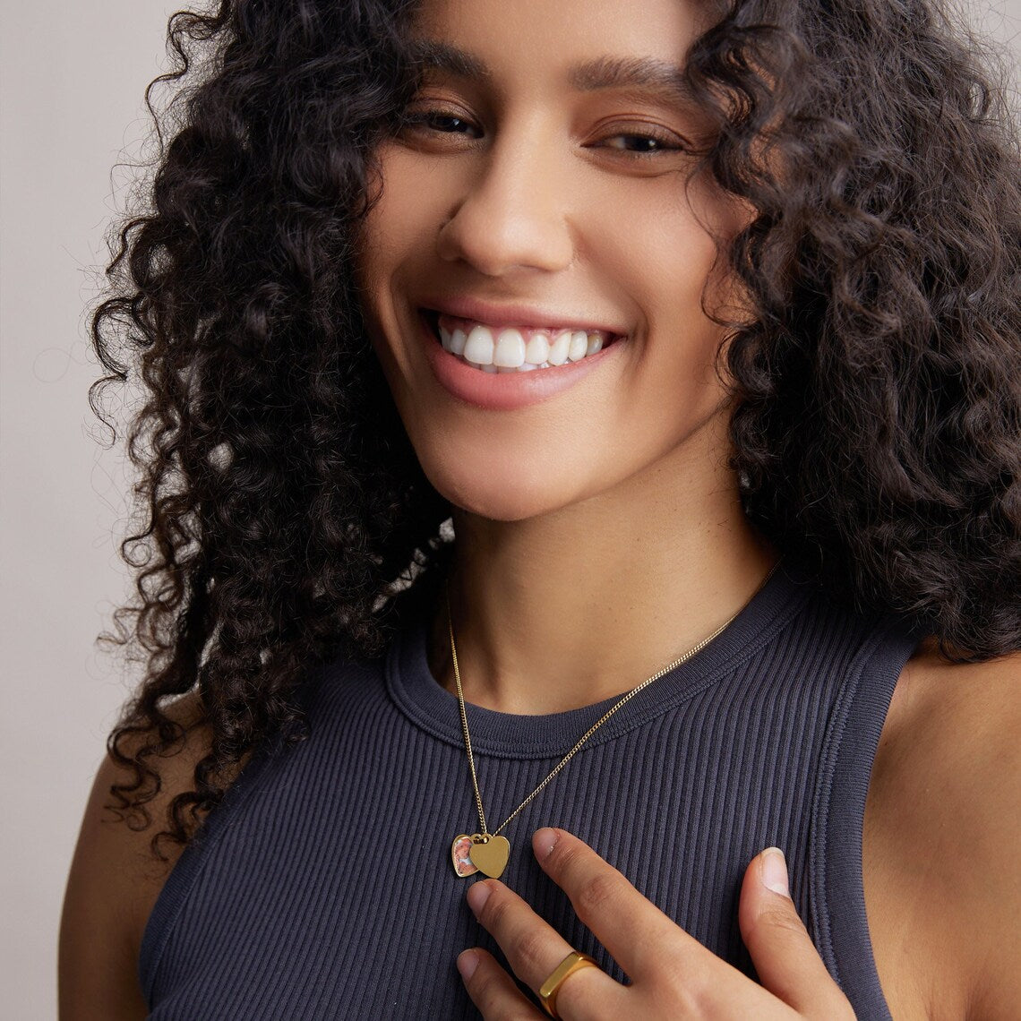 Geschenk für Mama mit Karte - Medaillon Herz Halskette - Herz Medaillon - Personalisierte Kette - Fotomedaillon Kette - Edelstahl - LW002 - VIVIANNASCHMUCK